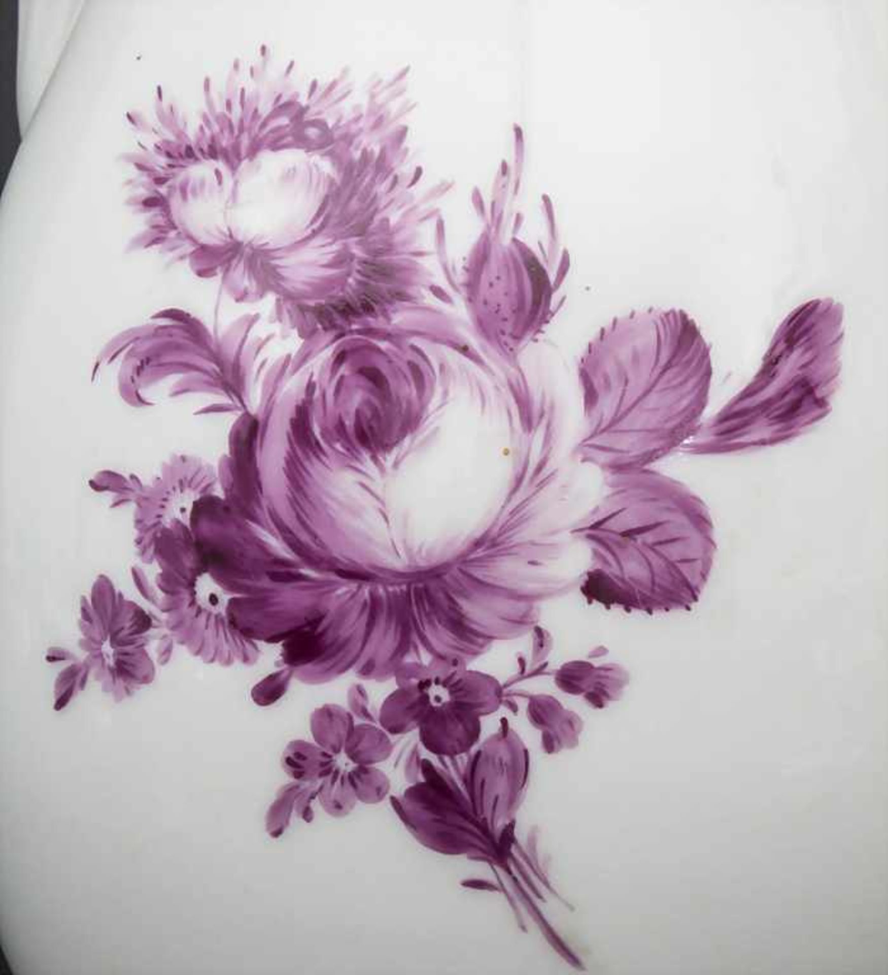 Kanne mit Blumen / A jug with Camaieu flowers, wohl Thüringen, um 1740Material: Porze - Image 10 of 11