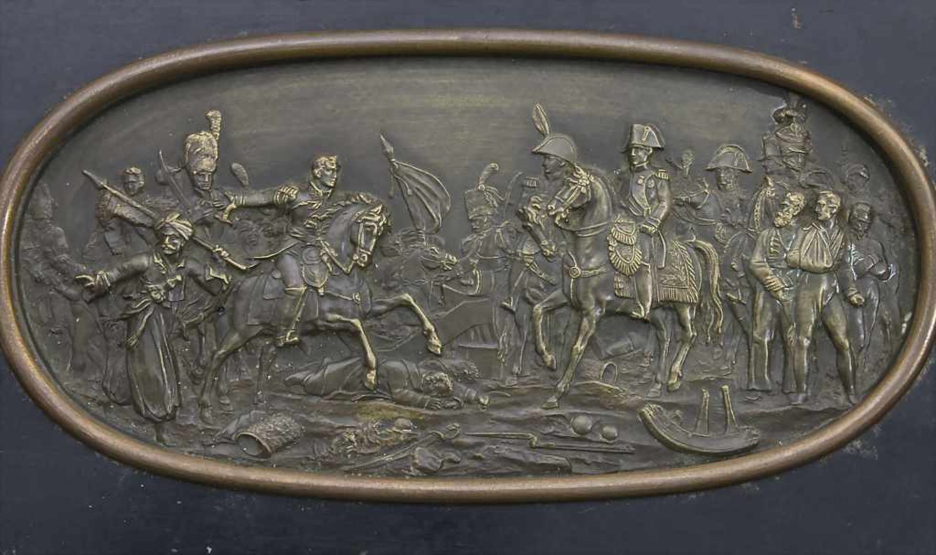 Napoleon Bonaparte in der Schlacht von Austerlitz, 19. Jh.Material: Bronzerelief, im H - Bild 2 aus 6