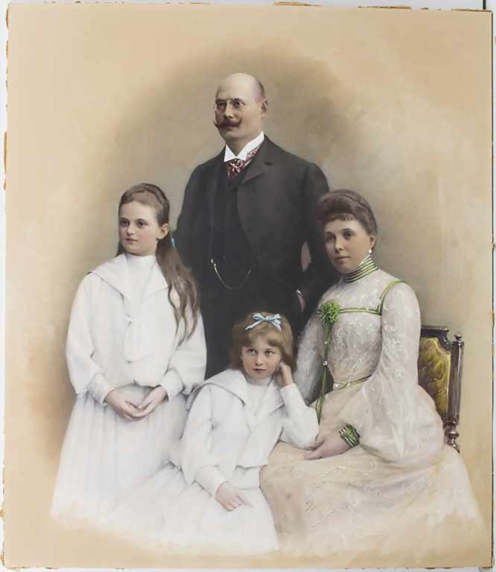 J. C. Schaarwächter (1847-1904), 2 Bilder 'Familienporträt' / 2 images 'A family portrait'</b