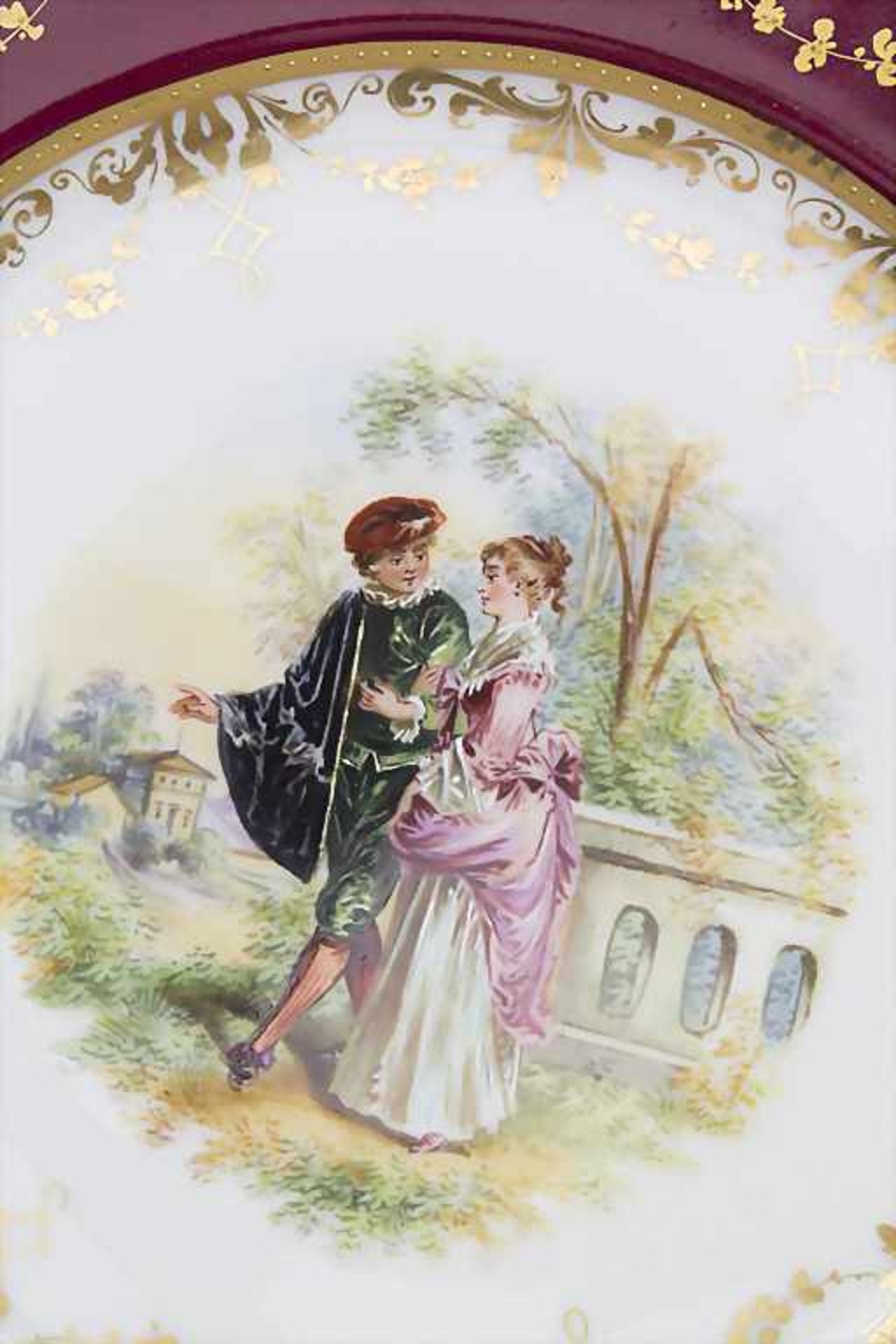 Zierteller mit Galanterie 'Rokoko-Paar' / A plate with a Rococo couple, Dresden, um 1900<br - Image 2 of 5