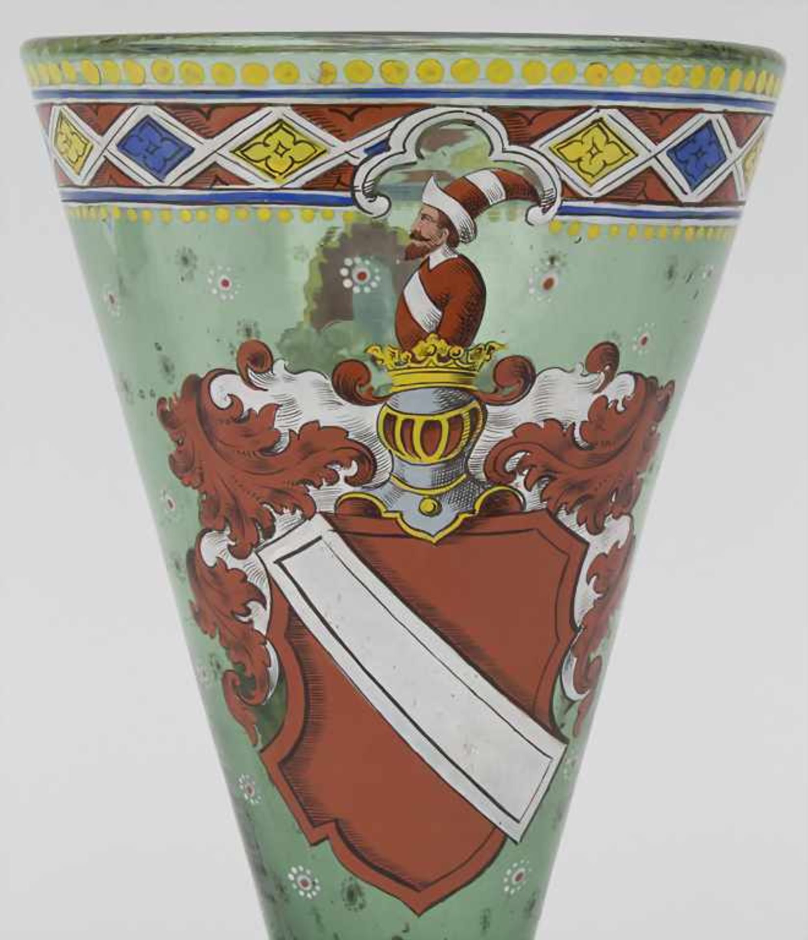 Pokal mit Wappendekor / A goblet with coat of arms, 18. / 19. Jh.Material: grünes Gla - Image 3 of 6