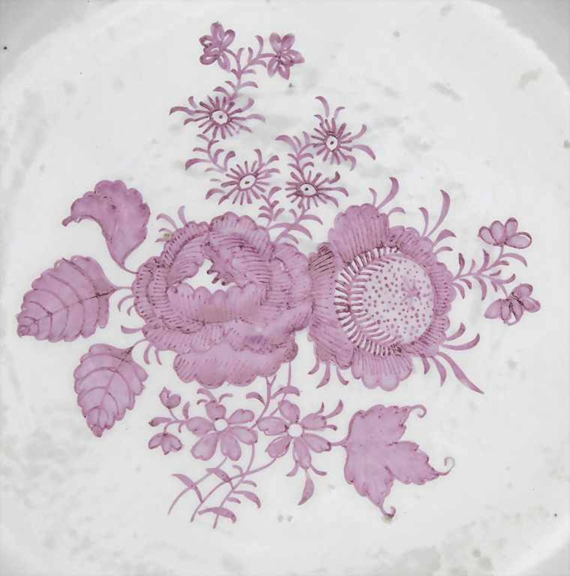 Porzellan-Teller mit Rosen- und Goldrankendekor / A porcelain plate with roses and gilt tendrils - Bild 3 aus 3