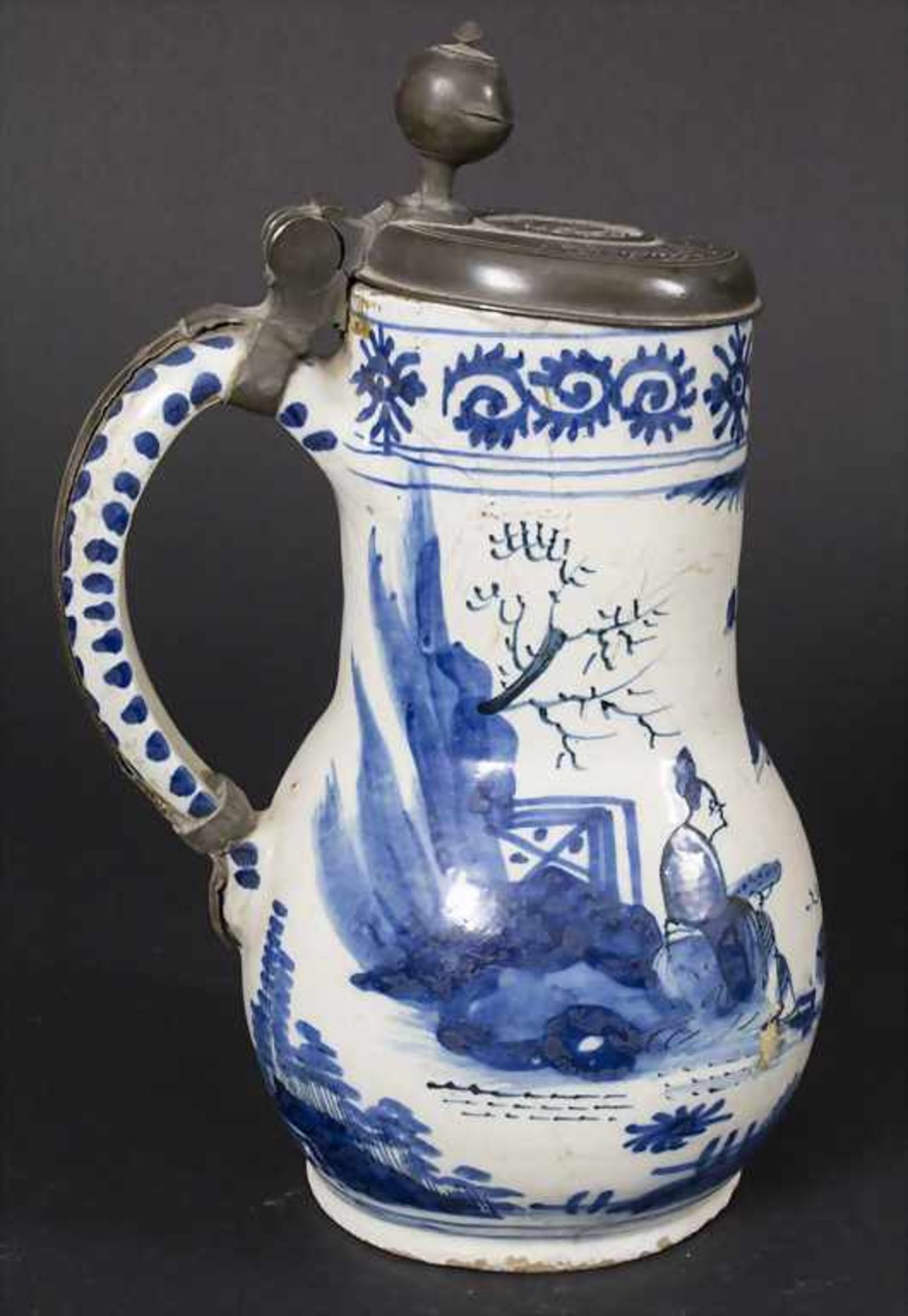 Birnkrug / A faience pear jug with tin lid, Frankfurt oder Hanau, um 1720Material: Fay - Bild 3 aus 7
