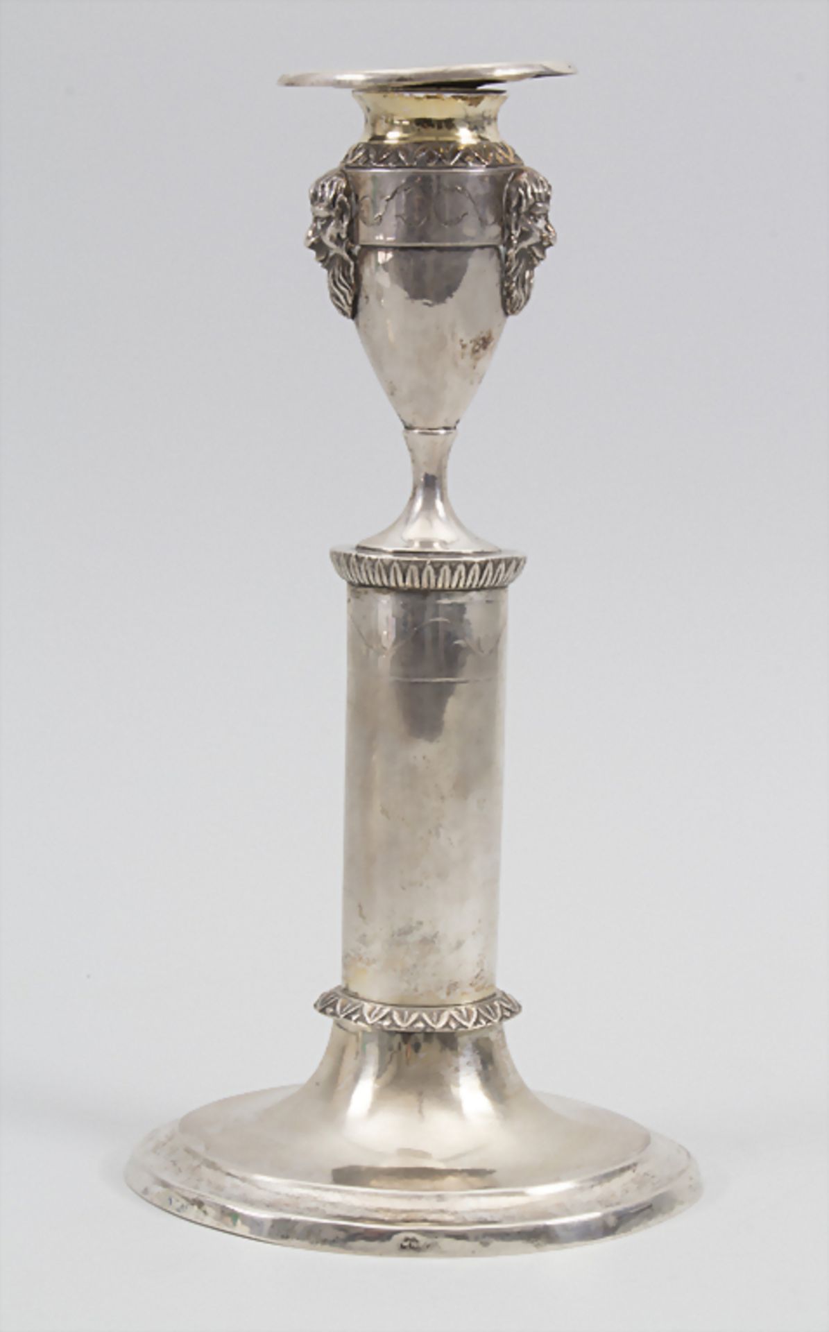 Paar Empire Kerzenleuchter / A pair of silver candlesticks, Wilhelm Hessenberg, Frankfurt am Mai - Image 3 of 19