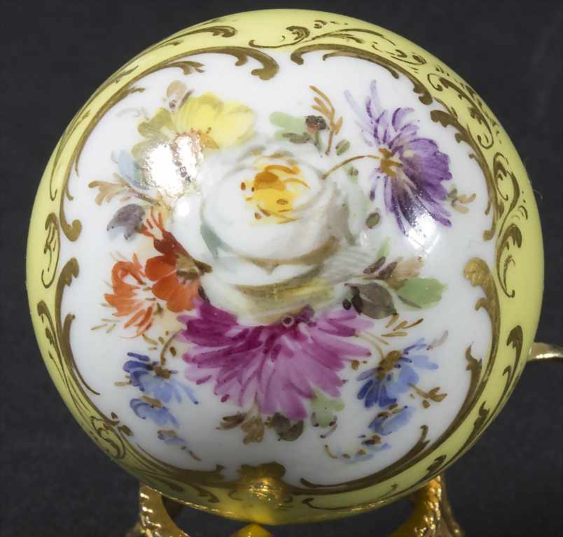 Stockknauf mit Blumenbouquet / A cane handle with flowers, Meissen, 19. Jh.Material: P - Bild 2 aus 4