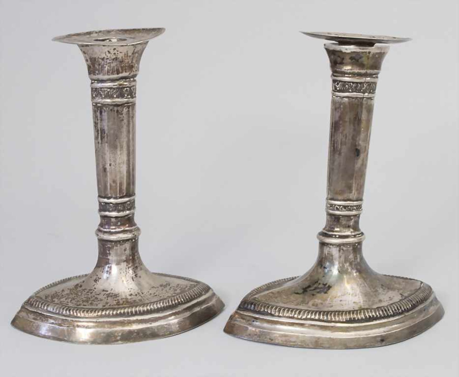 Paar Kerzenleuchter / A pair of silver candleholders, Palermo, um 1780Material: Silber - Image 2 of 13