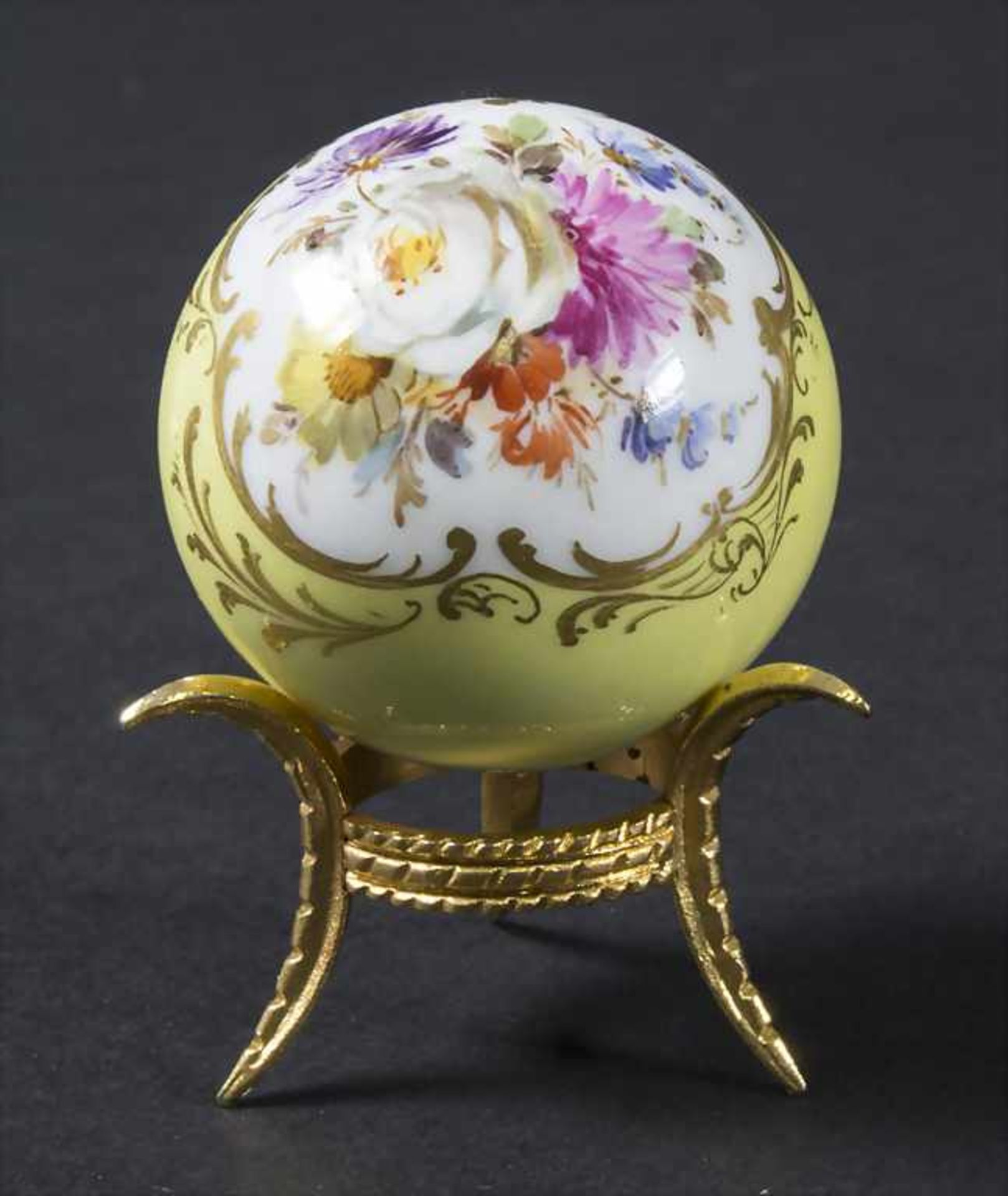 Stockknauf mit Blumenbouquet / A cane handle with flowers, Meissen, 19. Jh.Material: P