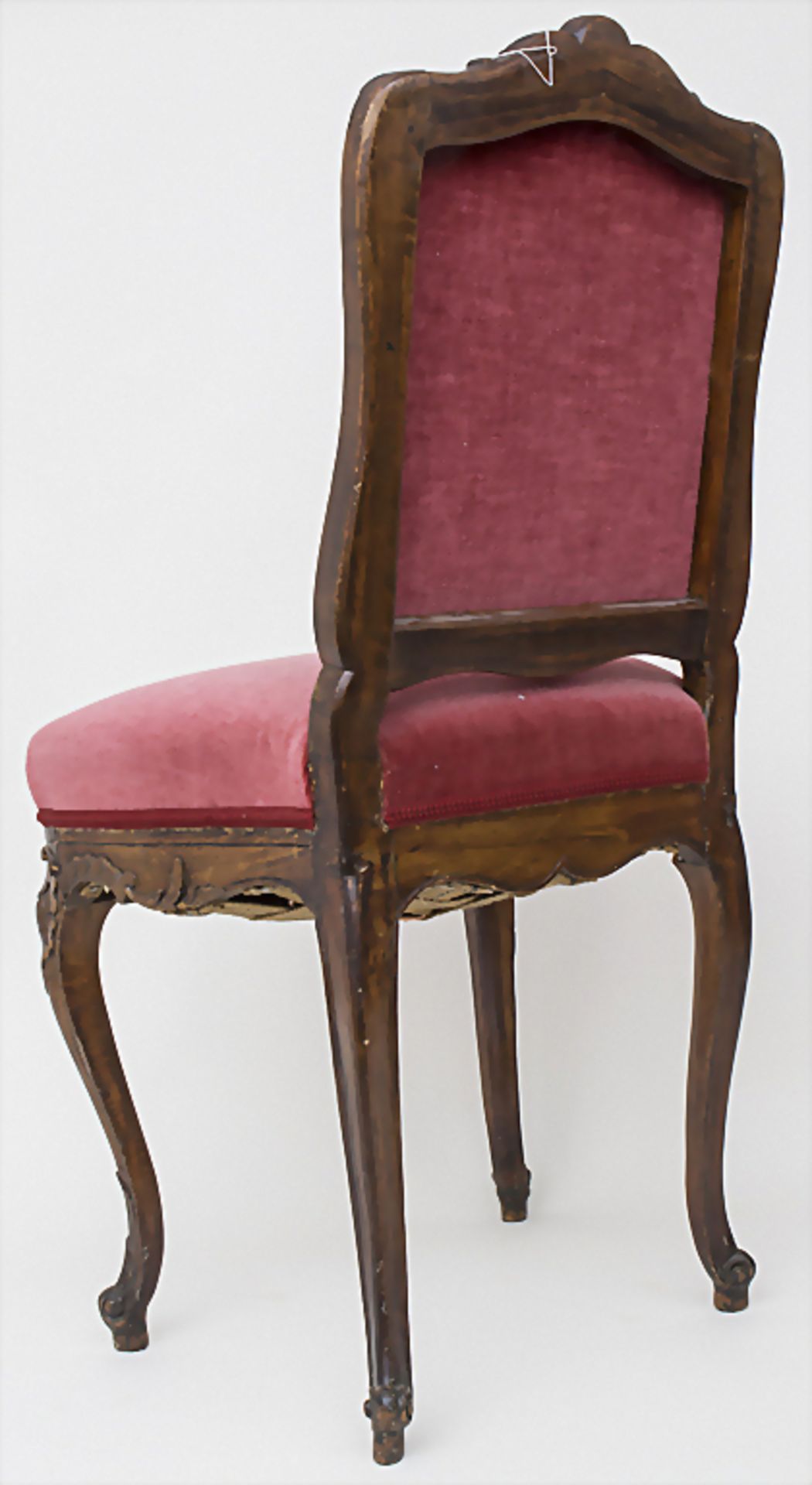 Rokoko-Stuhl mit Rocaillendekor / A Rococo chair with rocaillesMaterial: Holz, geschni - Bild 3 aus 5