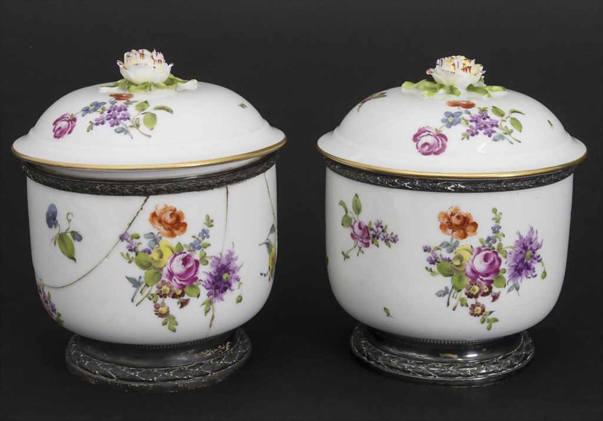 Paar Deckelgefäße mit Silbermontur / A pair of lidded bowls with silver mounts, wohl Frankreic - Bild 3 aus 9