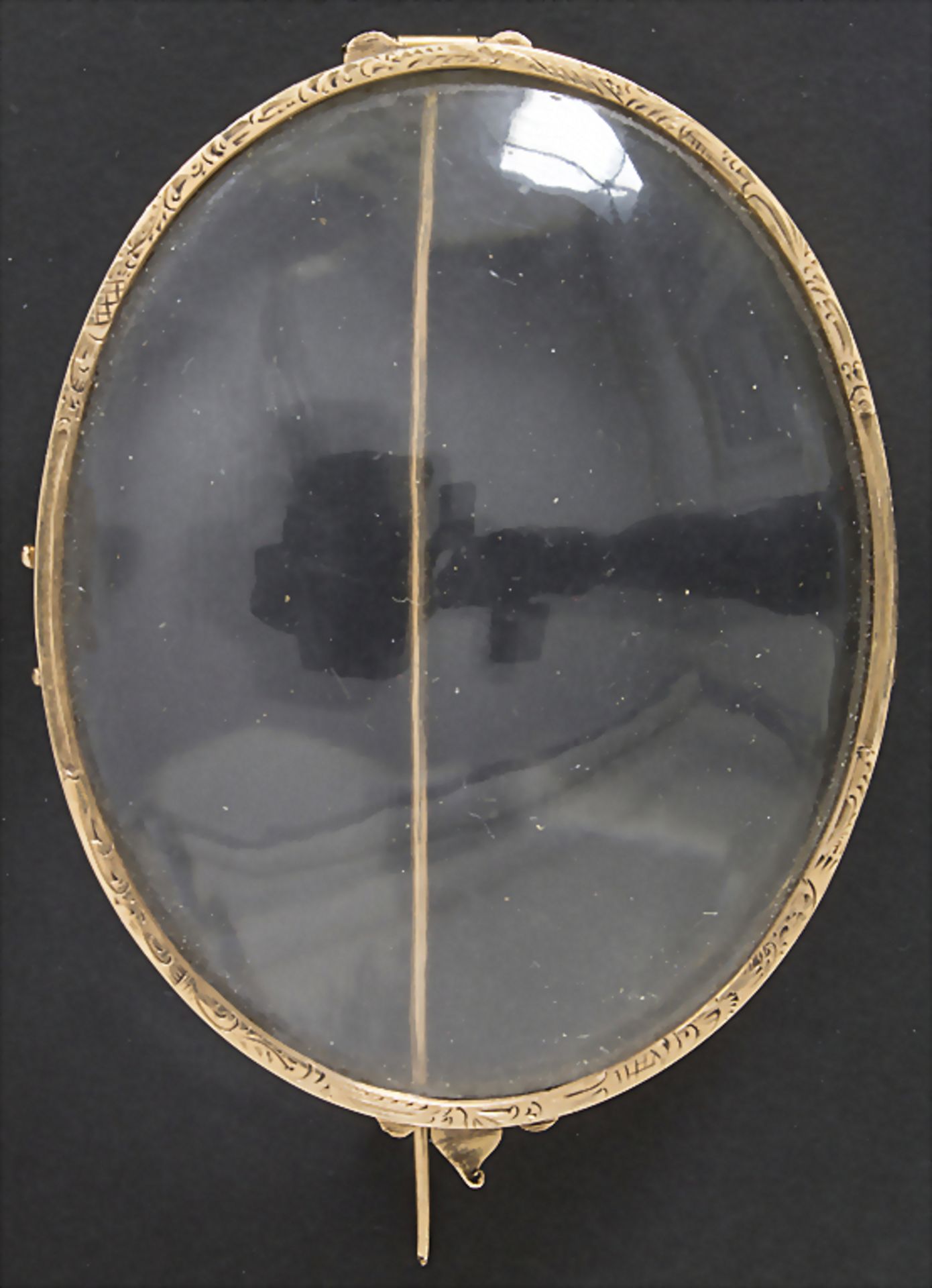 Große ovale Brosche / A large oval brooch, 18. Jh.Material: Gold 750/000, Bergkristal