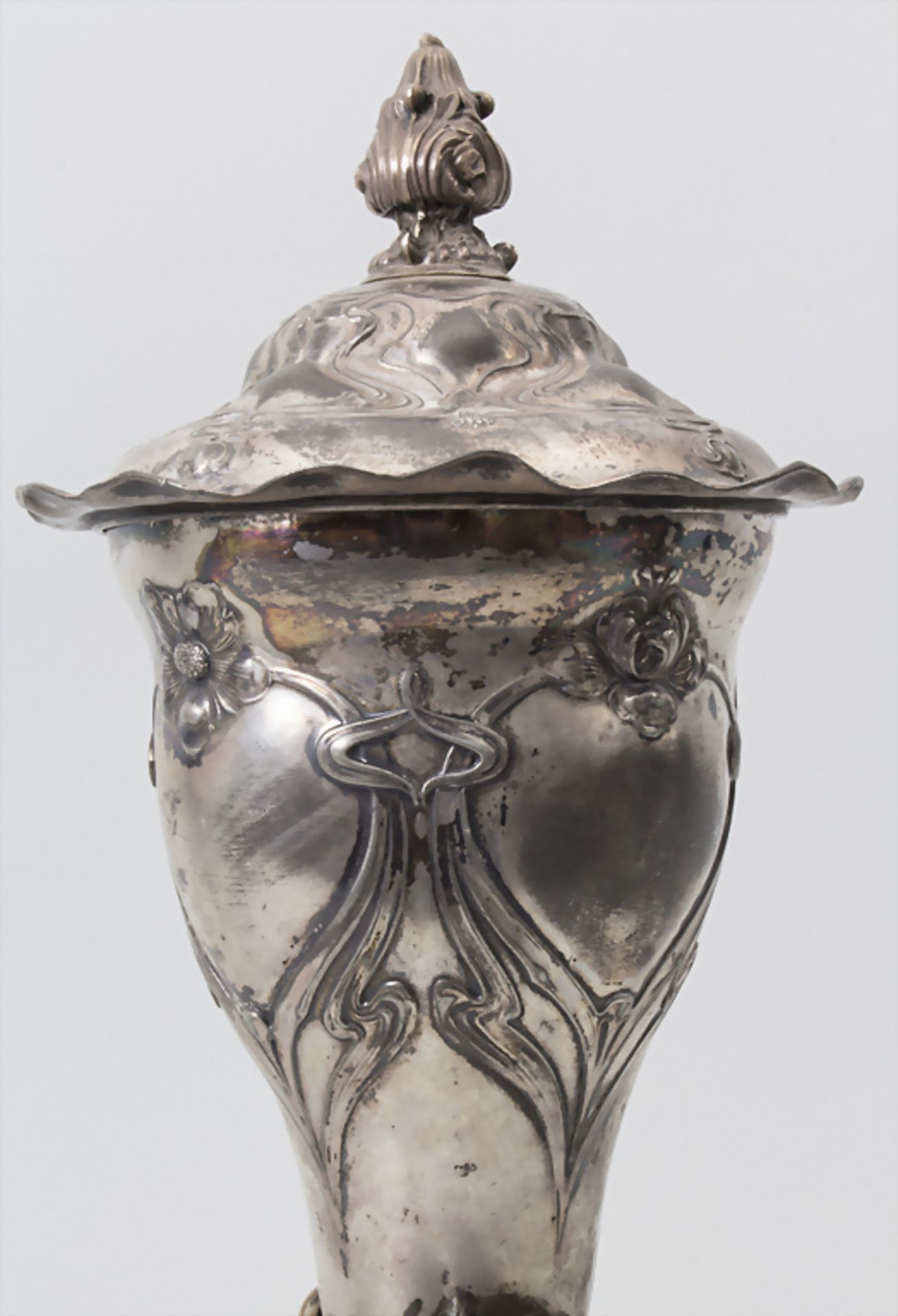 Jugendstil Deckelpokal / An Art Nouveau lidded goblet, WMF, um 1905Material: Britannia - Image 3 of 7