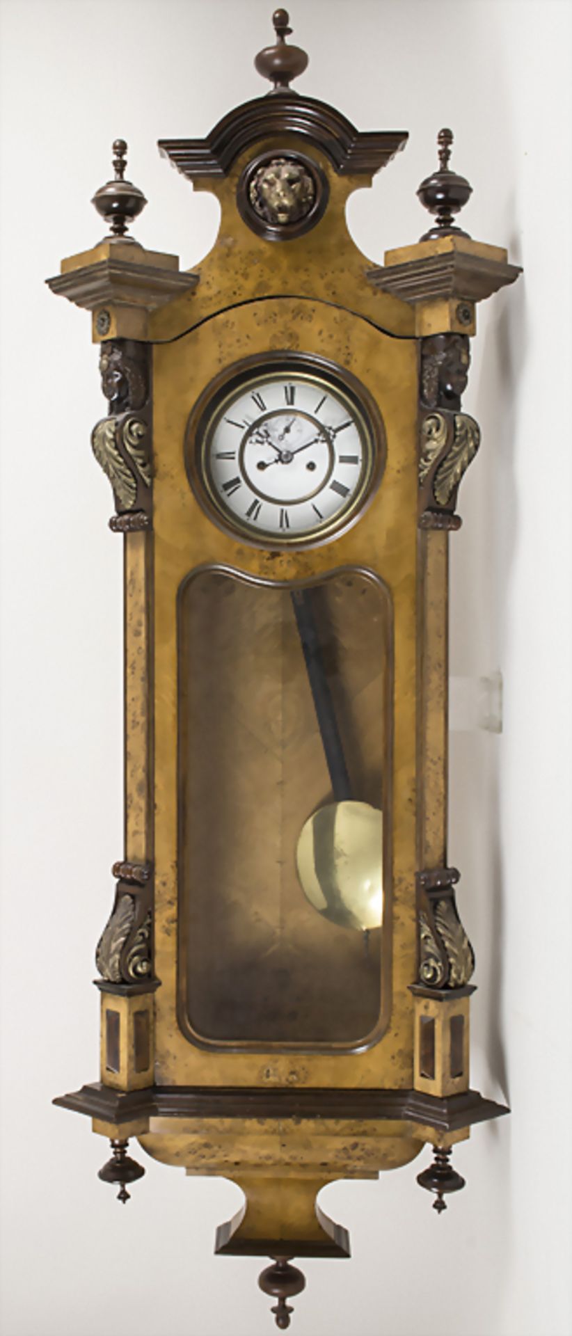 Wanduhr / A wall clock, Kurz, deutsch, um 1880Gehäuse: Holz, furniert, teilw. gold ge