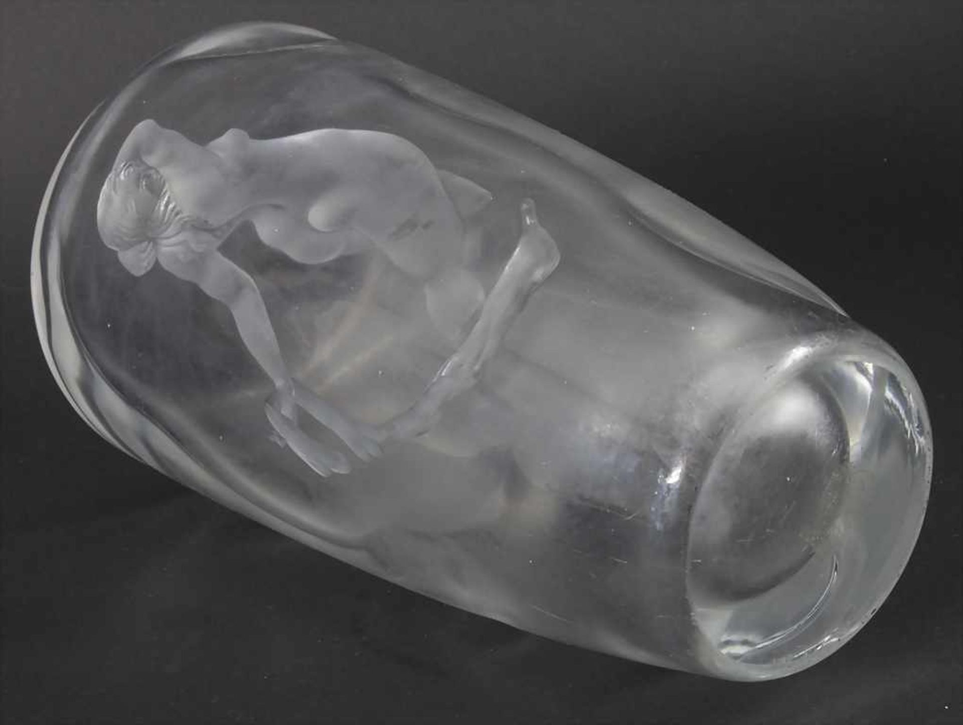 Glasvase mit 3 Frauenakten / A glass vase with 3 female nudes, Orrefors, Lindstrand, 1969<br - Image 7 of 7