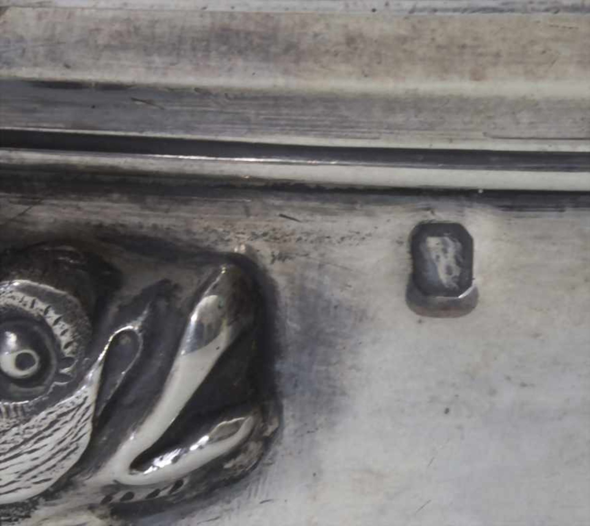 Deckelterrine / A covered silver tureen / Légumier en argent, J.A. Cressend, Paris, nach 1819</ - Bild 14 aus 14