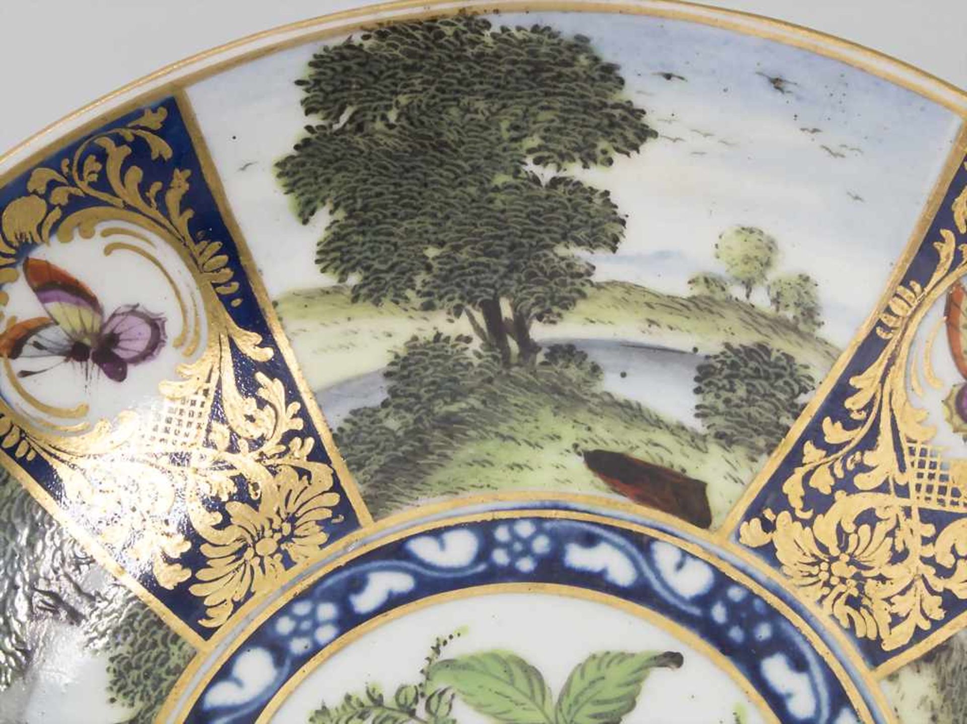 Frühe Unterschale / An early first period dish with landscapes and fruits, Worcester, um 1755-7 - Bild 7 aus 7