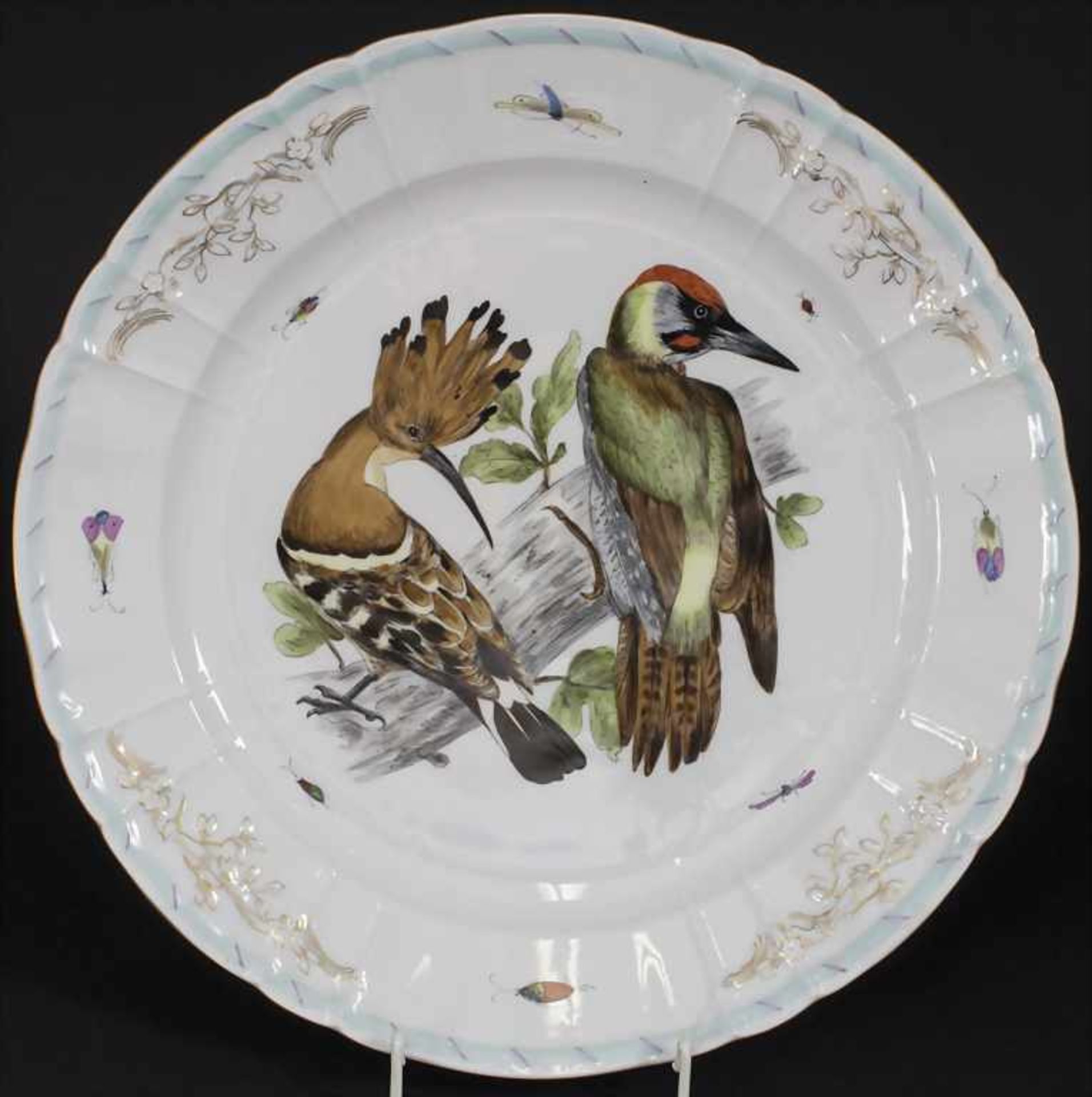 Großer Teller mit Grünspecht, Wiedehopf und Insekten / A large platter with a green woodpecker