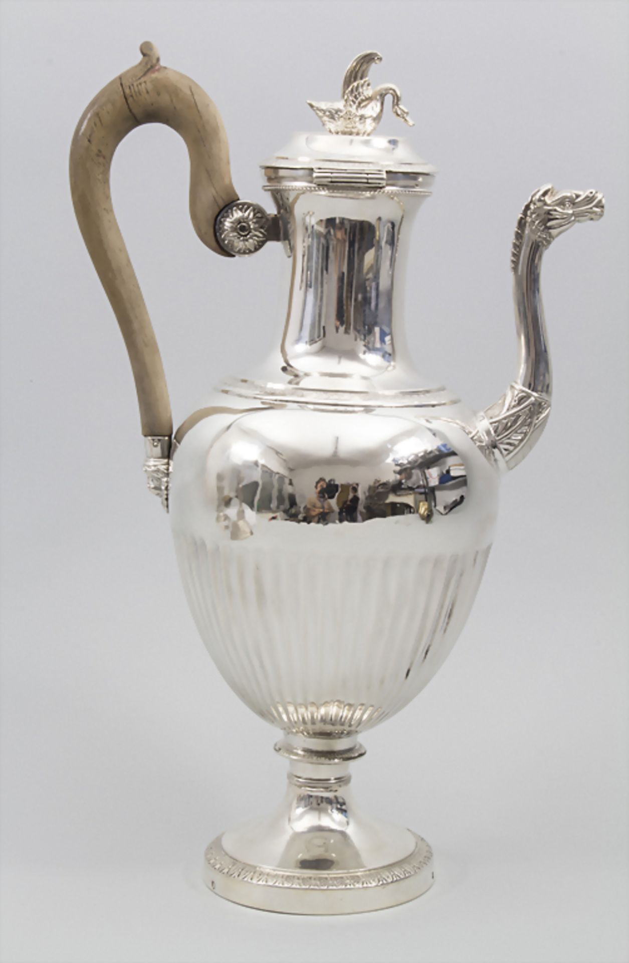 Empire Schenkkrug / An Empire silver jug, Niederlande / Netherlands, um 1800Material: - Image 4 of 17