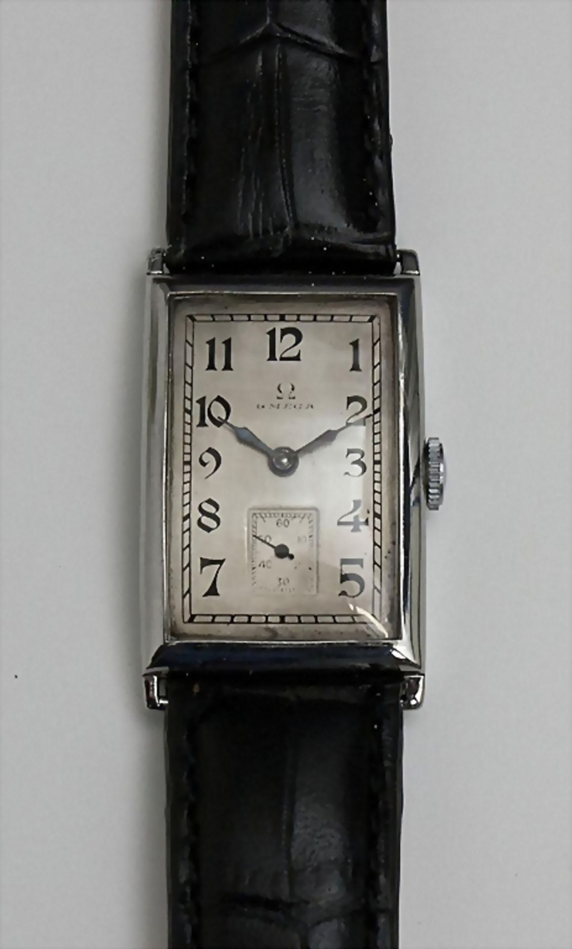 Art Déco-Armbanduhr/Art Déco Wristwatch, Omega, Schweiz um 1935gewölbtes Gehäuse,