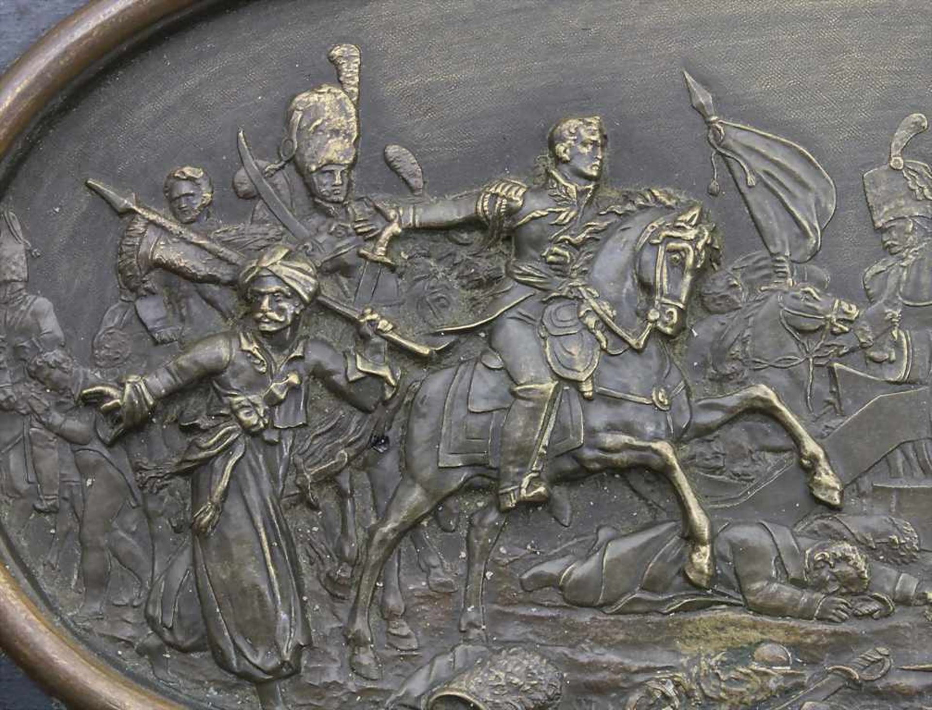 Napoleon Bonaparte in der Schlacht von Austerlitz, 19. Jh.Material: Bronzerelief, im H - Bild 3 aus 6