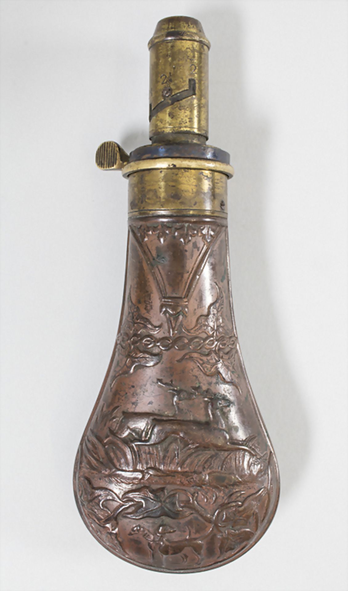 Pulverflasche / A powder bottle, Ende 19. Jh.Material: Kupfer und Messing,Länge: