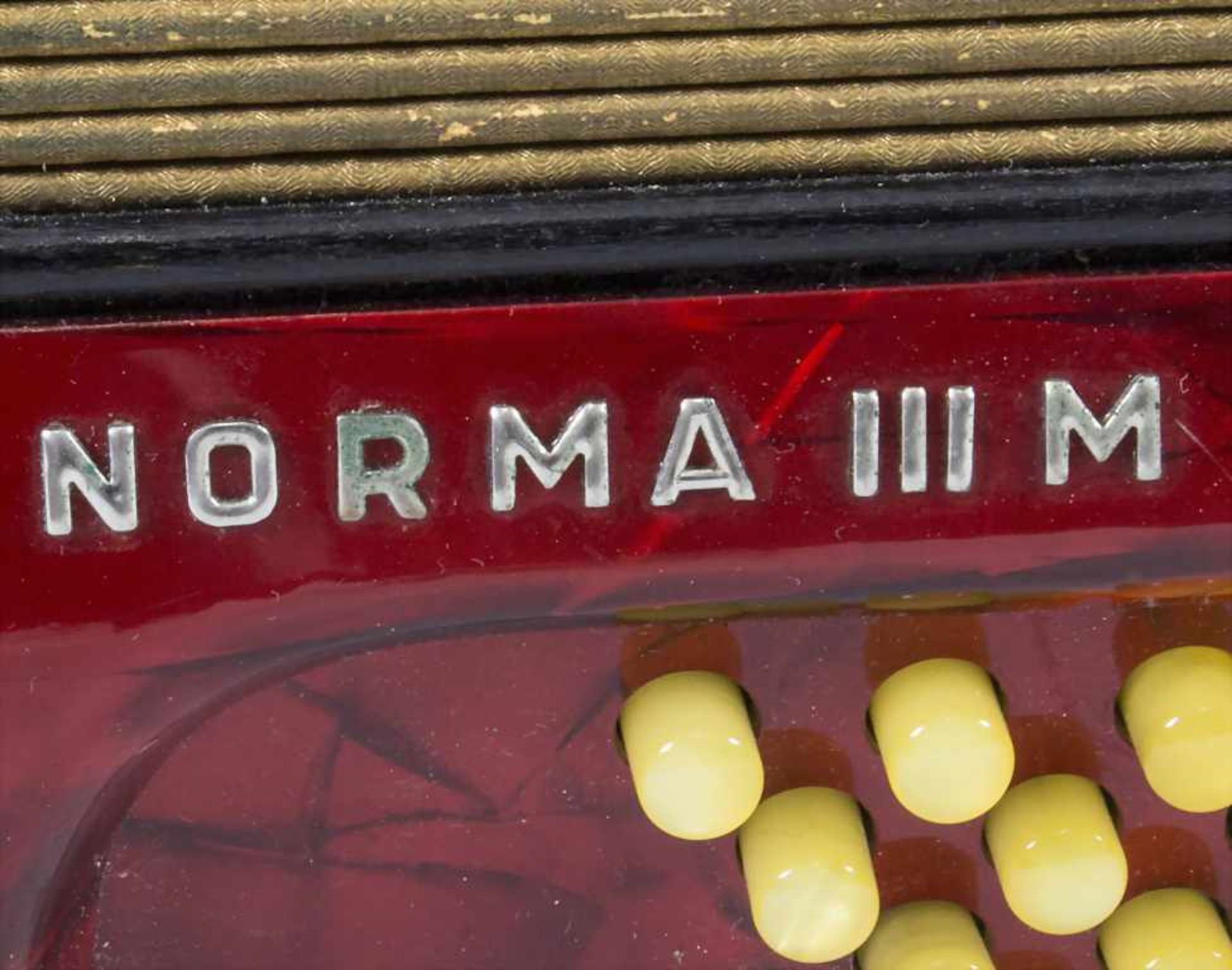 Akkordeon 'Norma III M' / An accordion 'Norma III M', HohnerBeschreibung: rot marmorie - Image 3 of 5