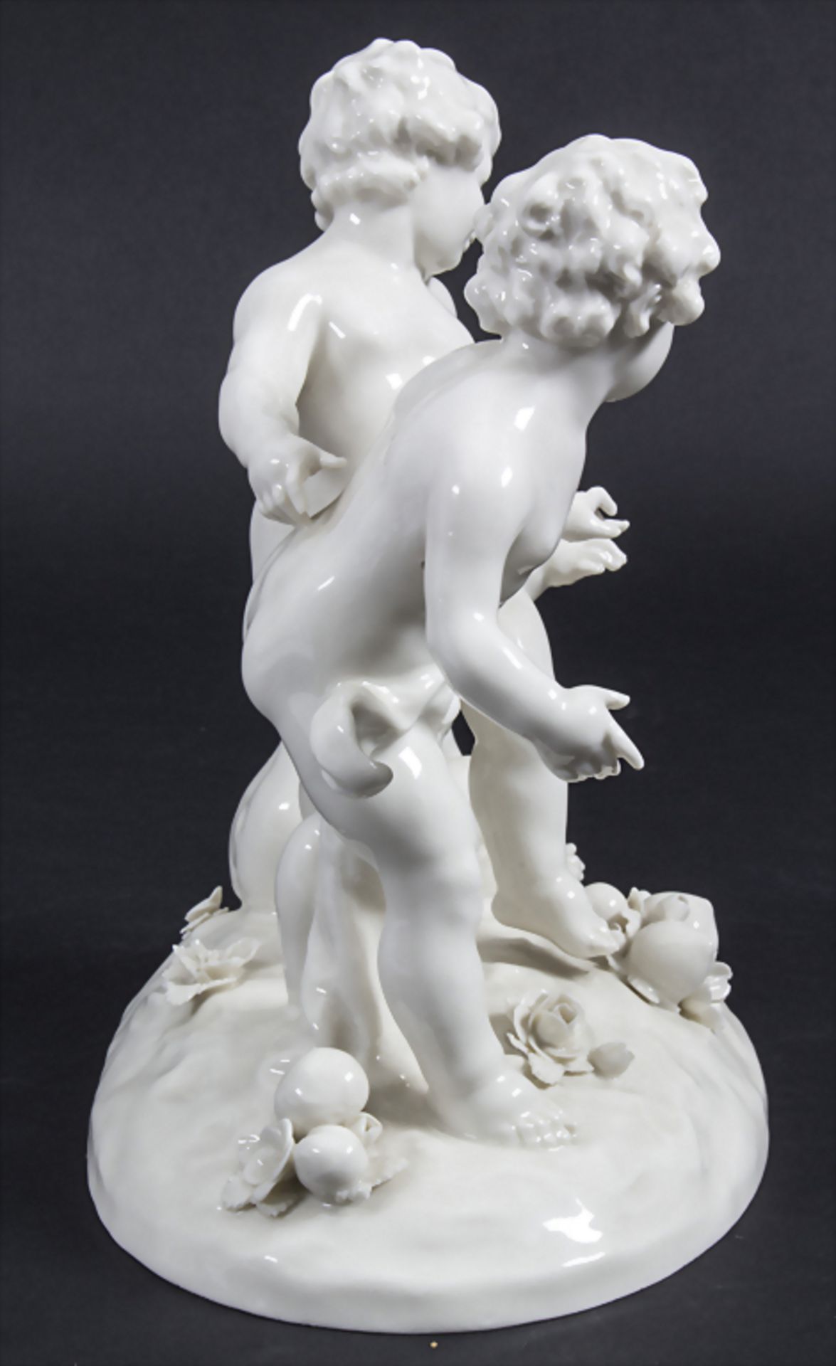 Figurengruppe 'Puttos mit Früchten' / A figural group 'Cherubs with fruits', von Scheirholz, Pl - Image 6 of 8