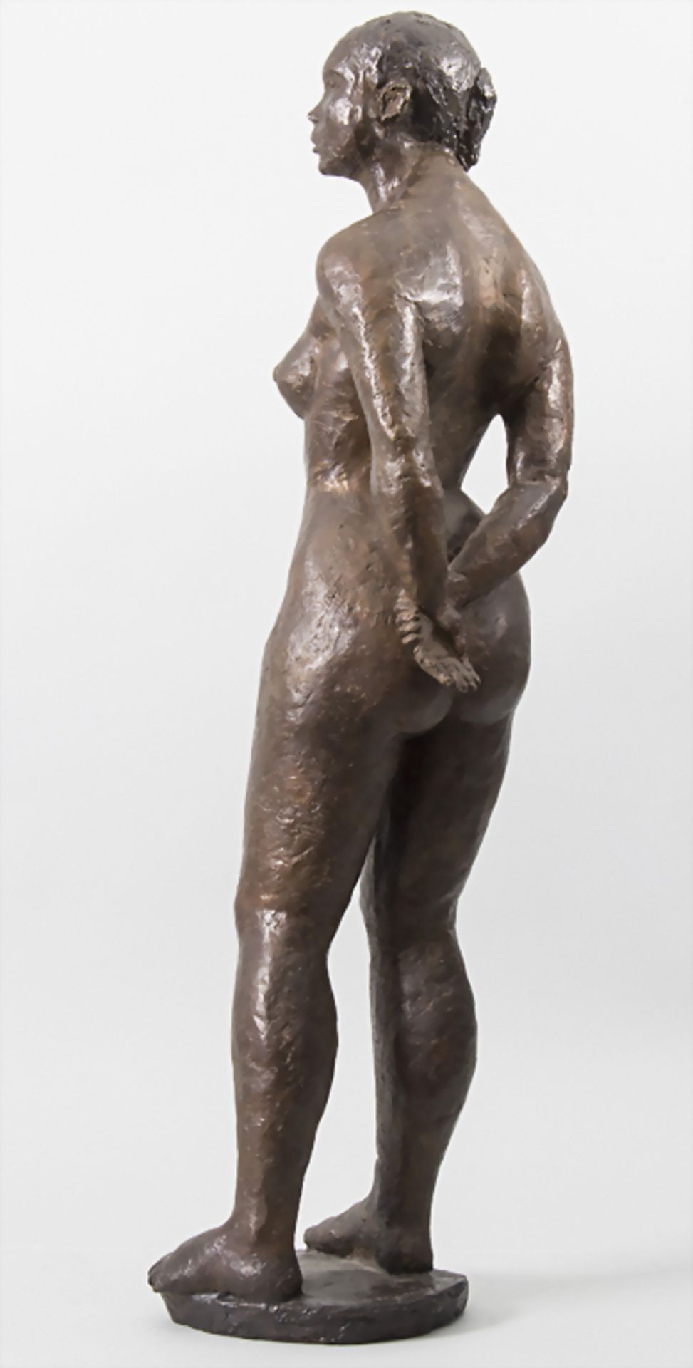 Anita Maison, (1956), stehender weiblicher Akt / A bronze sculpture of a nudeMaterial: - Image 3 of 7