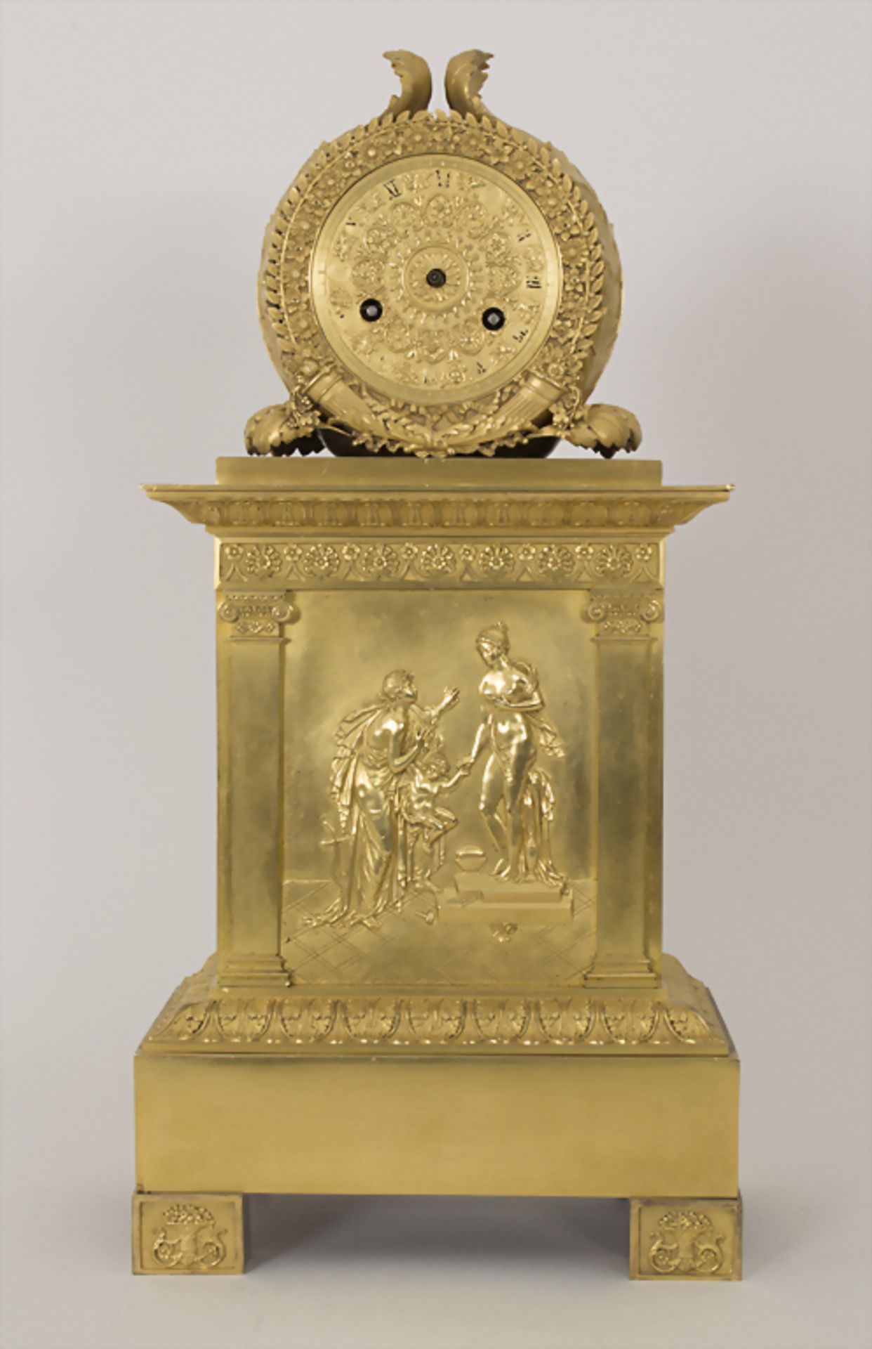 Empire Pendule 'Die Künste' / An Empire clock 'The fine arts', Paris, um 1800Gehäuse - Image 3 of 11