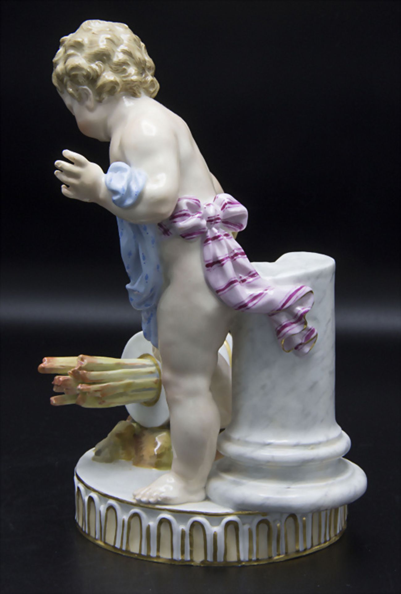 Putto mit Pulverfass / A cherub with a powder keg, Meissen, um 1860 - Image 2 of 7