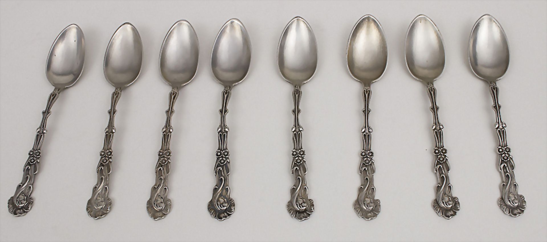 8 Jugendstil Kaffeelöffel / 8 Art Nouveau coffee spoons, deutsch, um 1900