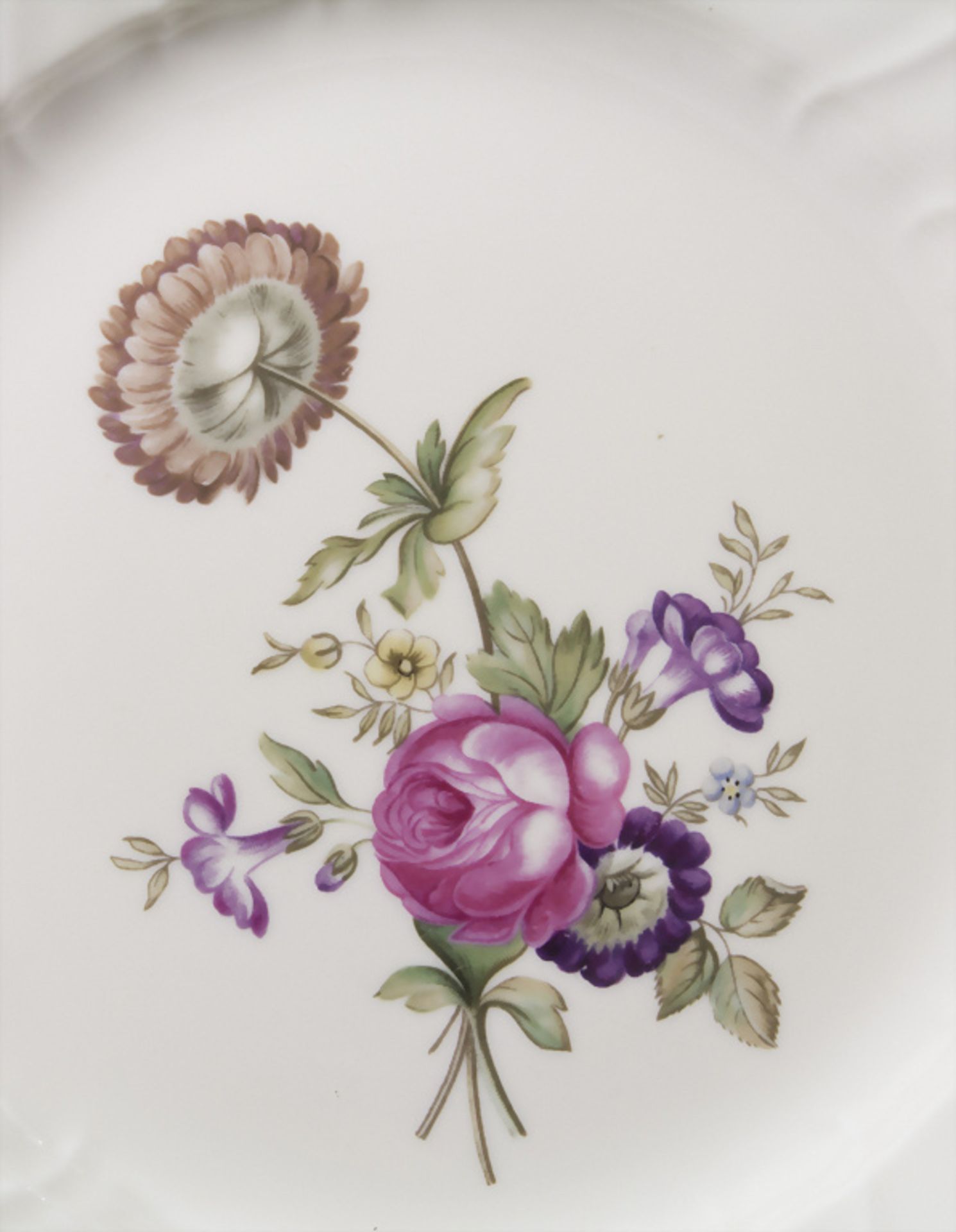 Teller mit Blumen / A plate with flowers, Royal Copenhagen, 1955 - Image 2 of 5