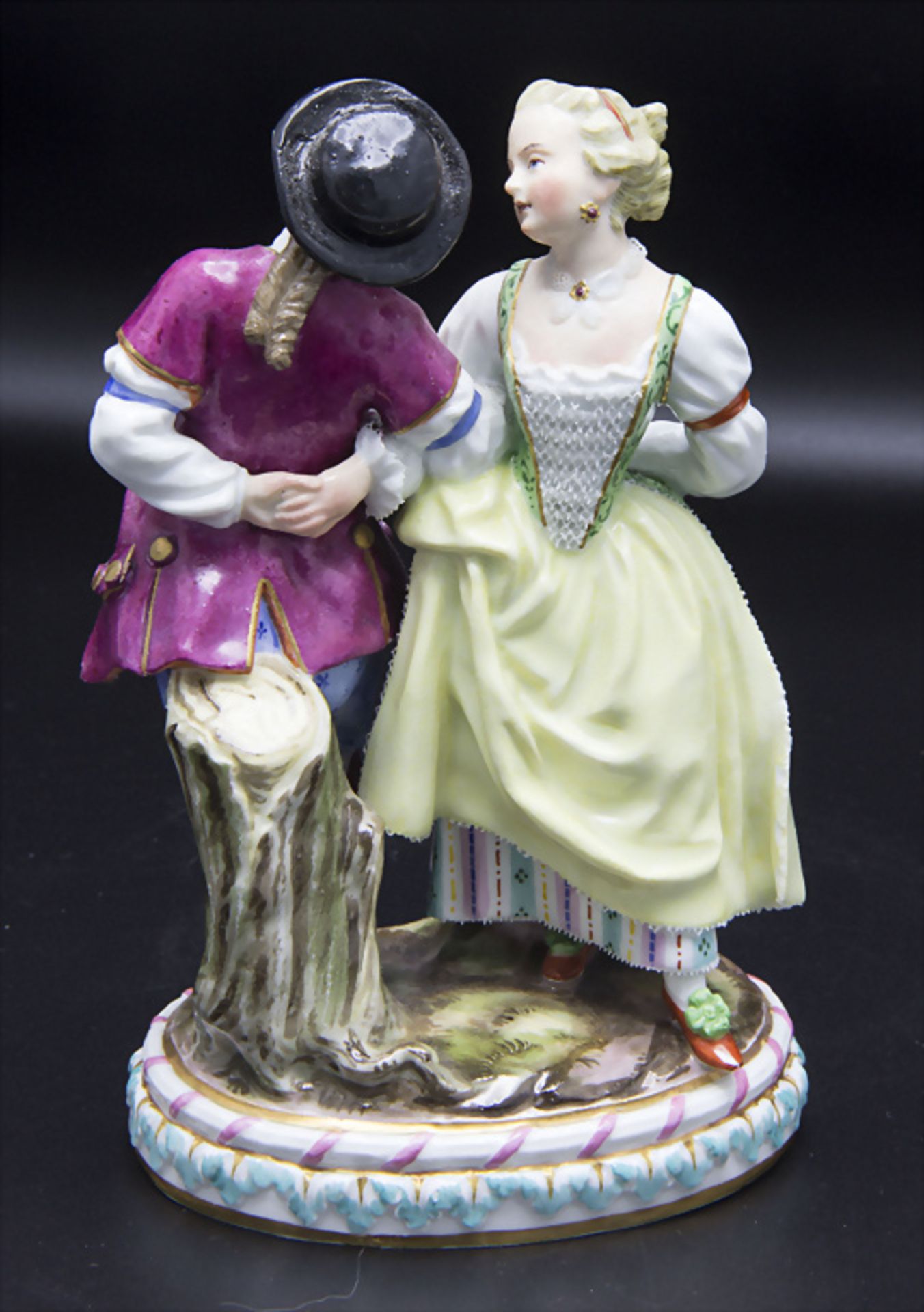 Figurengruppe 'Tanzendes Paar' / A figural group 'Dancing couple', Meissen, um 1800