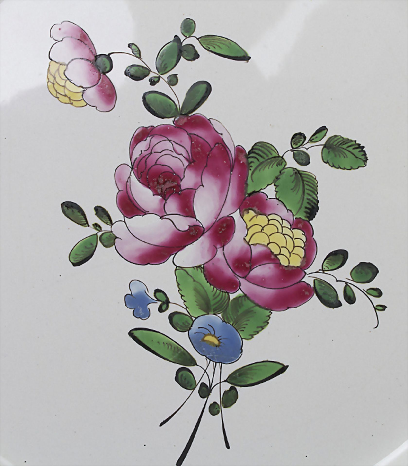 Konvolut 3 Fayence-Teller mit Blumenmalerei / A set of 3 faience plates with flowers, ... - Image 5 of 7