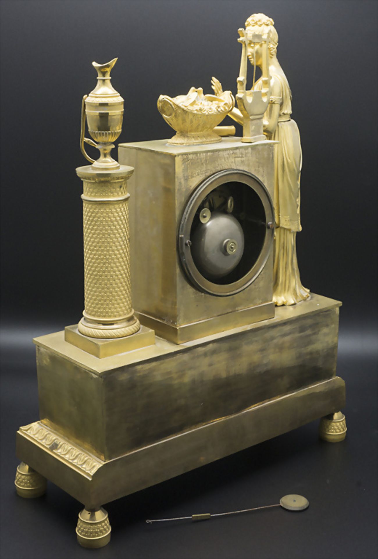 Bronze Pendule Époque Restauration / An ormolu mantel clock, Frankreich, um 1820 - Image 3 of 4