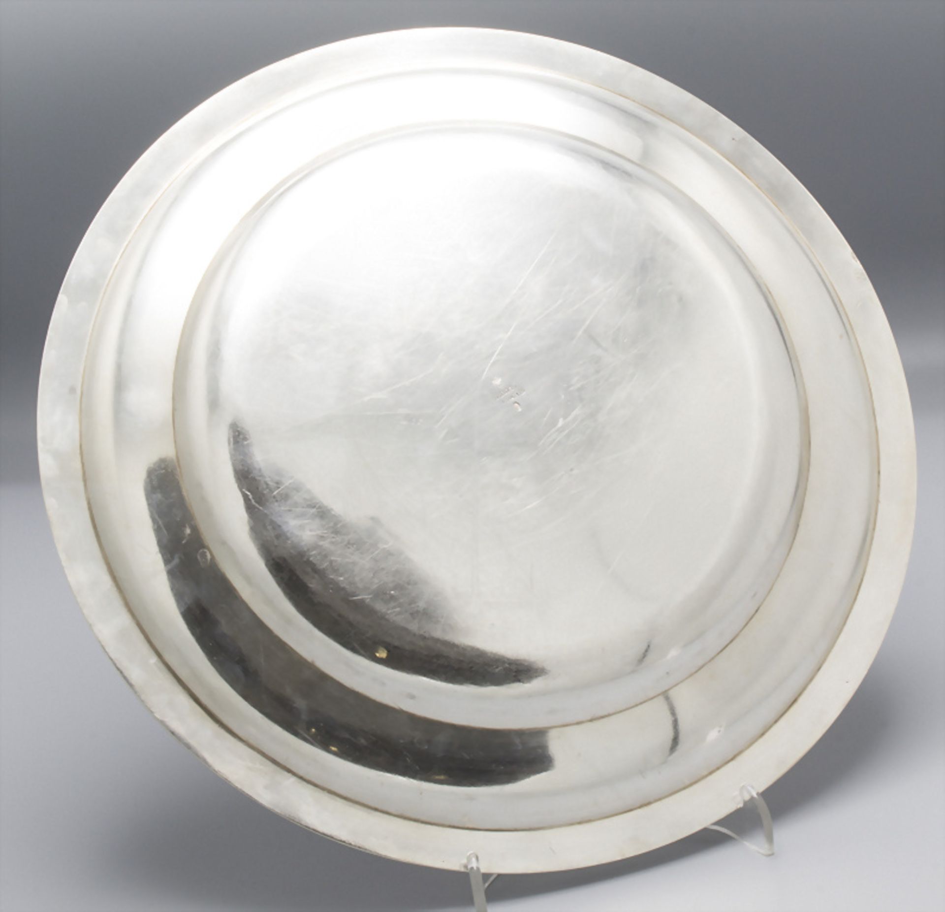 12 Silberteller / 12 assiettes en argent massif / A set of 12 silver plates, Odiot, Paris, um 1870 - Image 17 of 29