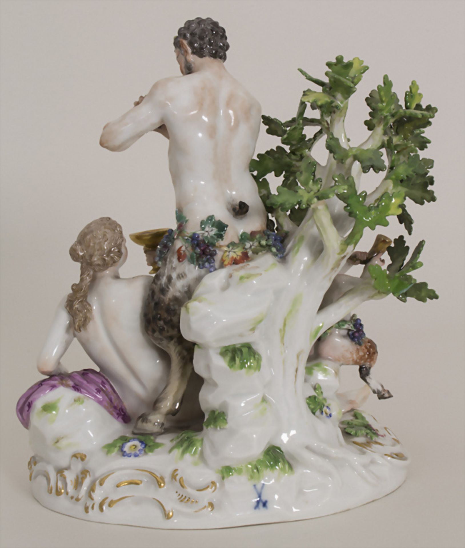 Figurengruppe 'Bacchantin und Faune' / A porcelain group 'A Bacchante with 2 Satyrs', Meissen, ... - Image 3 of 8