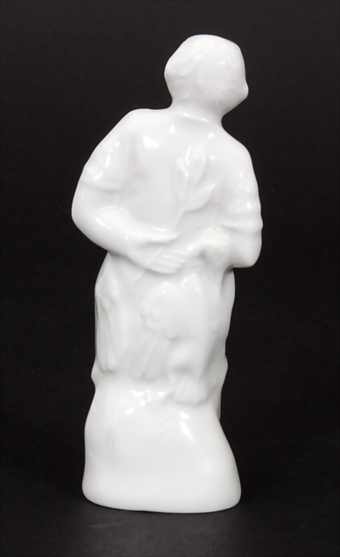 Miniaturfigur eines Bauernjungen mit zwei Gänsen / A miniature figurine of a peasant with two ... - Image 3 of 5