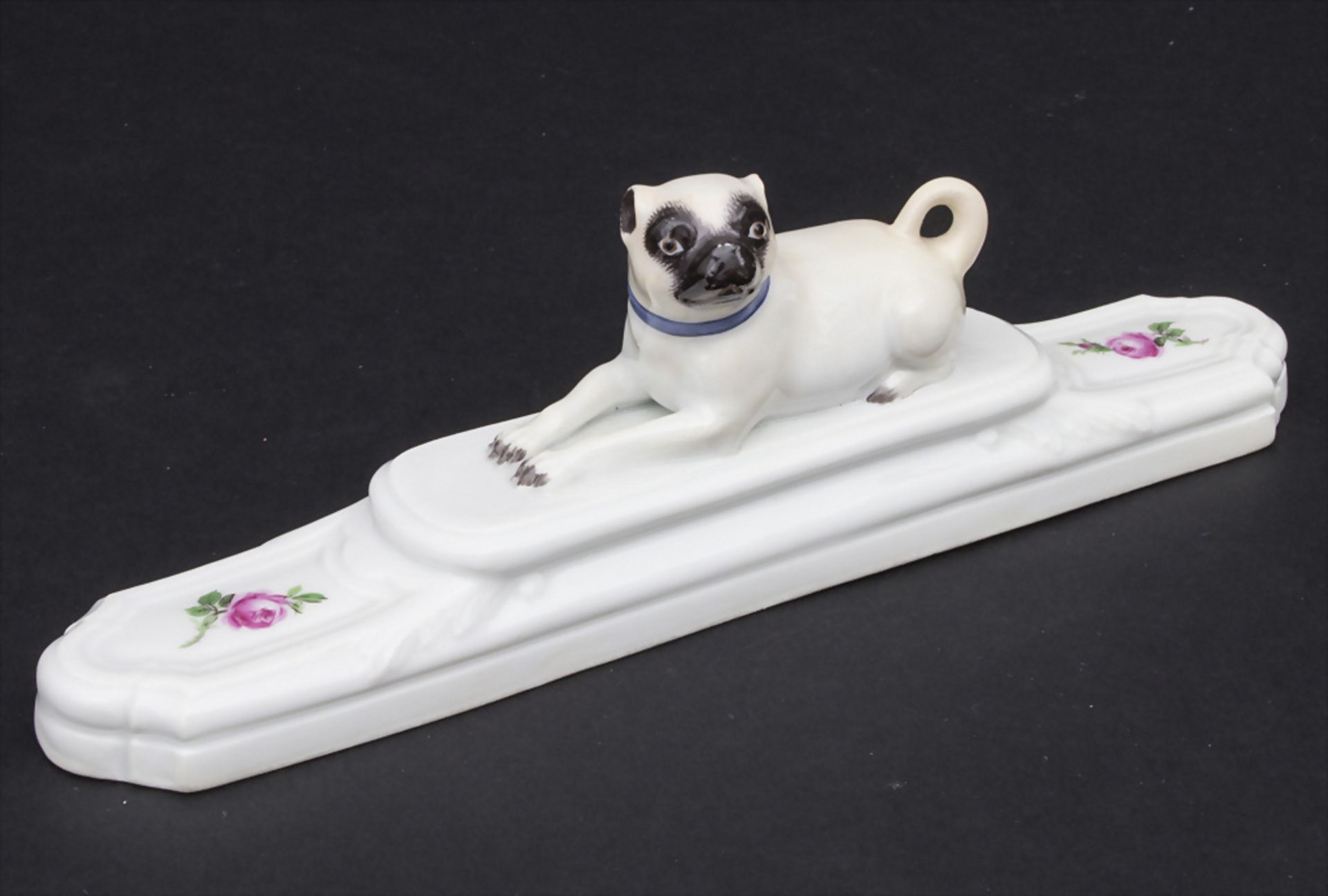 Briefbeschwerer mit Mops / A paperweight with a pug dog, Meissen, Mitte 19. Jh. - Bild 2 aus 7