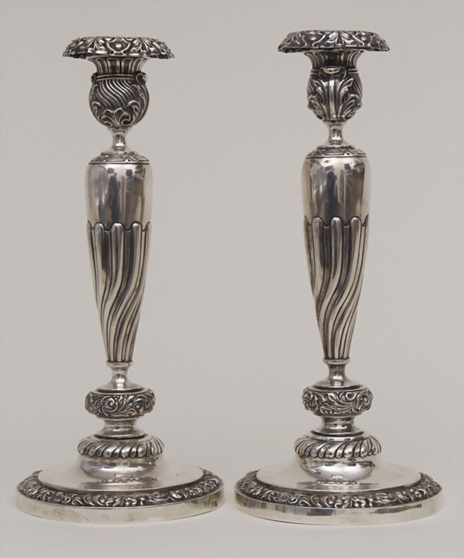 Paar Empire Kerzenleuchter / A pair of silver Empire candlesticks, Francois Drion, Lüttich / ... - Image 2 of 7