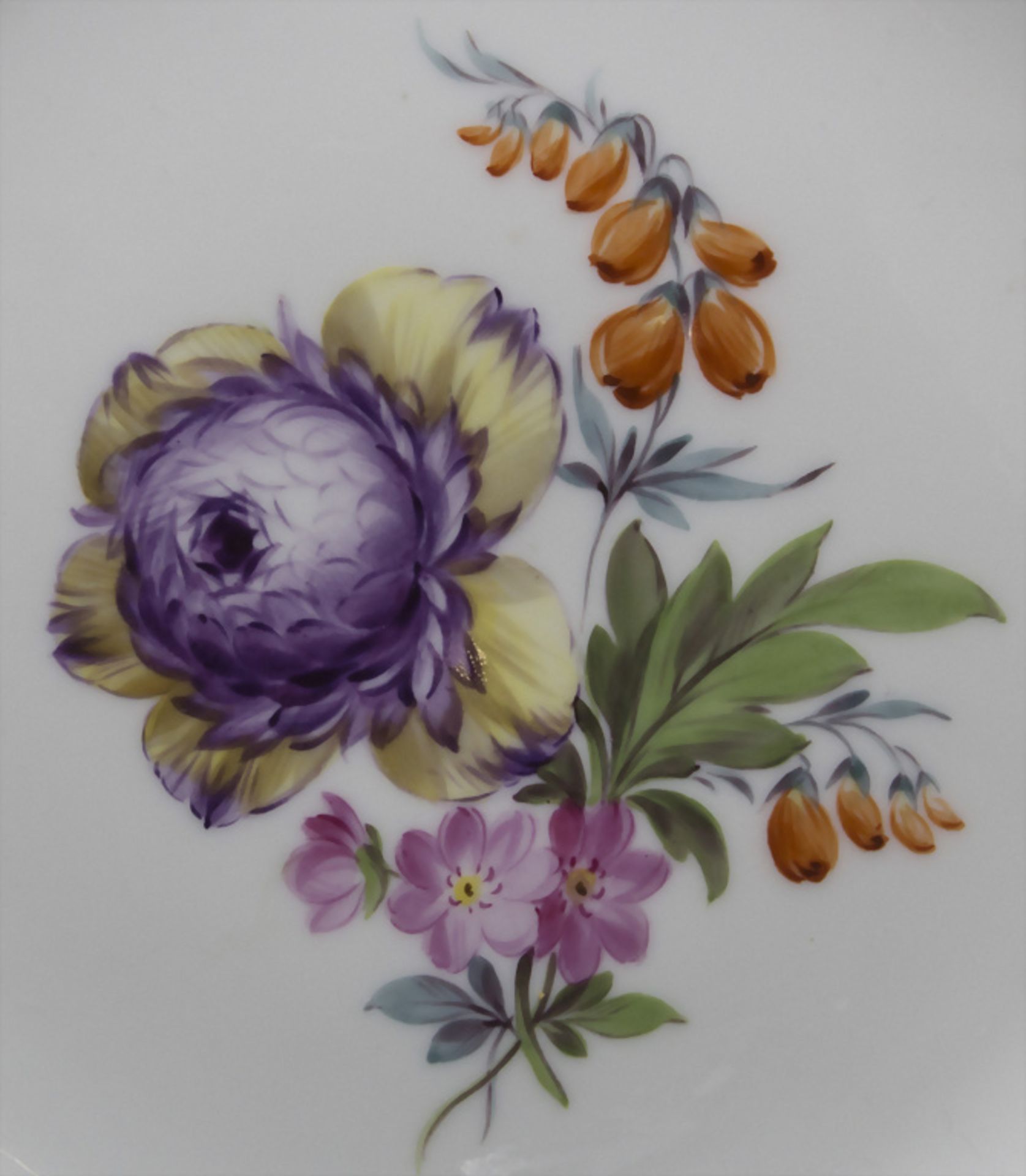 Durchbruchteller mit Blumenmalerei / A breakthrough plate with flowers, Meissen, 1. Hälfte 19. Jh. - Bild 3 aus 5