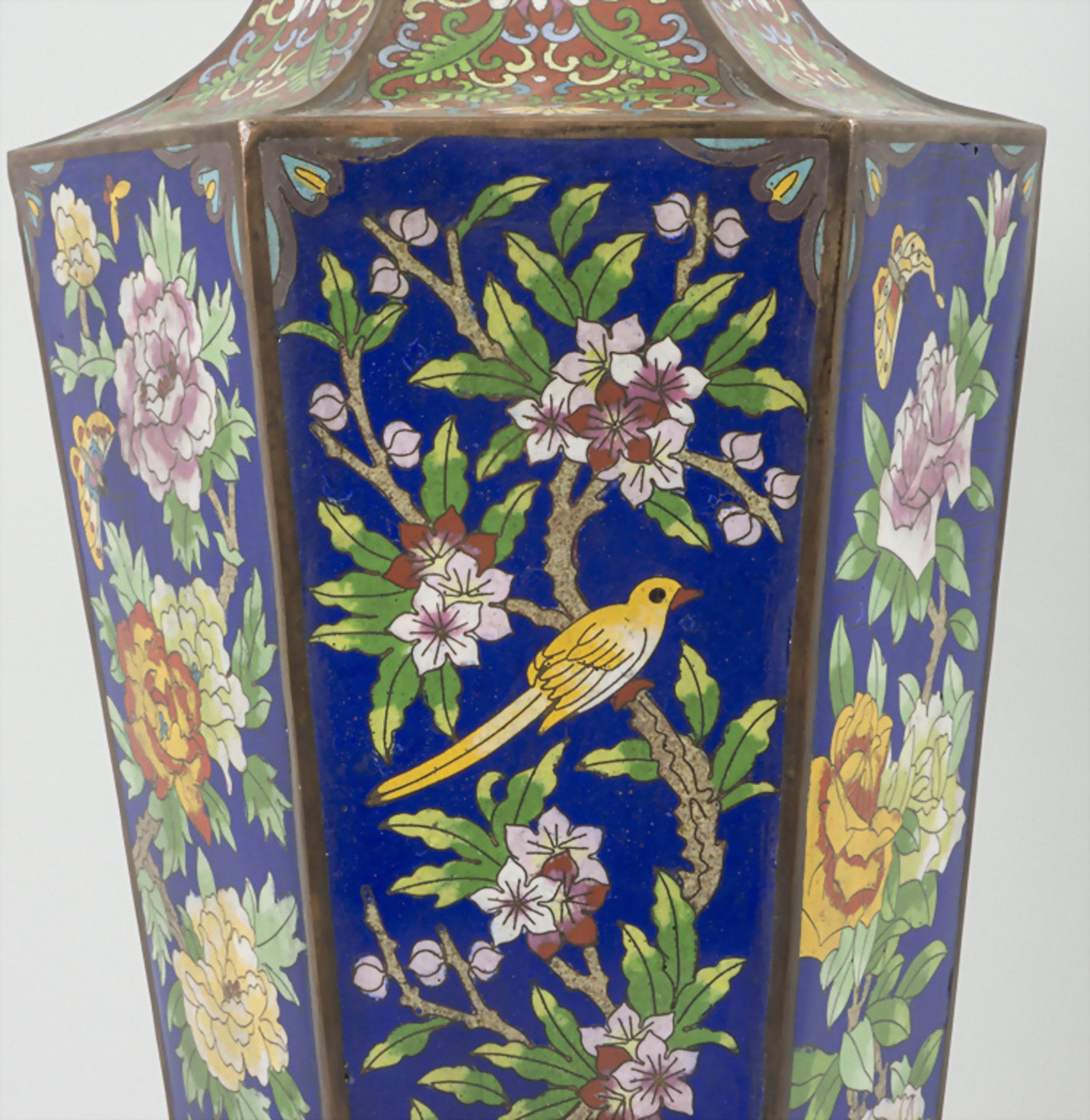 Sechseckige Cloisonné Vase, China, um 1880 - Image 2 of 8