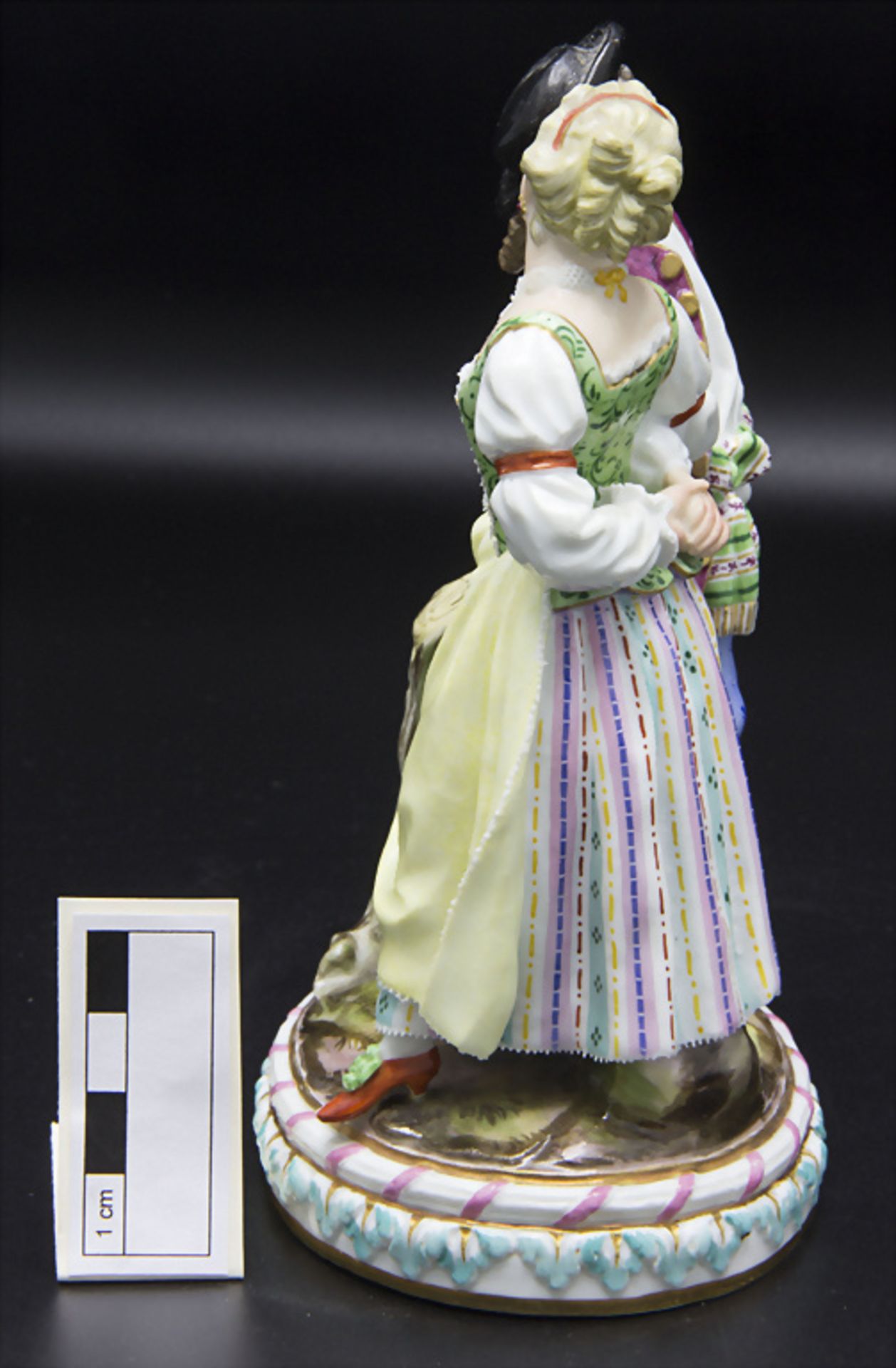 Figurengruppe 'Tanzendes Paar' / A figural group 'Dancing couple', Meissen, um 1800 - Bild 2 aus 6