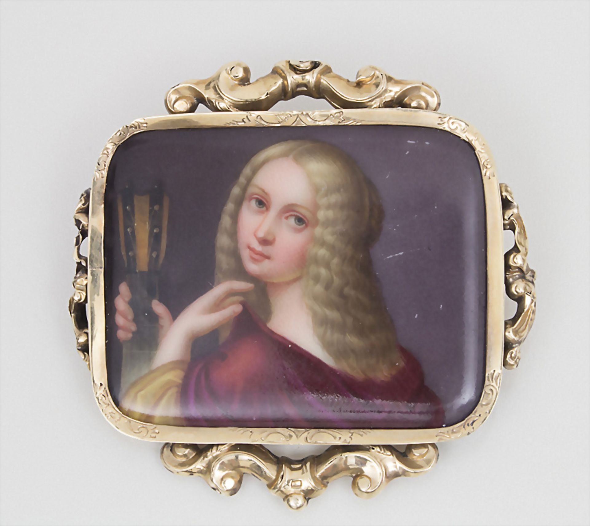 Brosche Miniatur Portrait einer jungen Frau mit Laute / A brooch with the miniature portrait ...