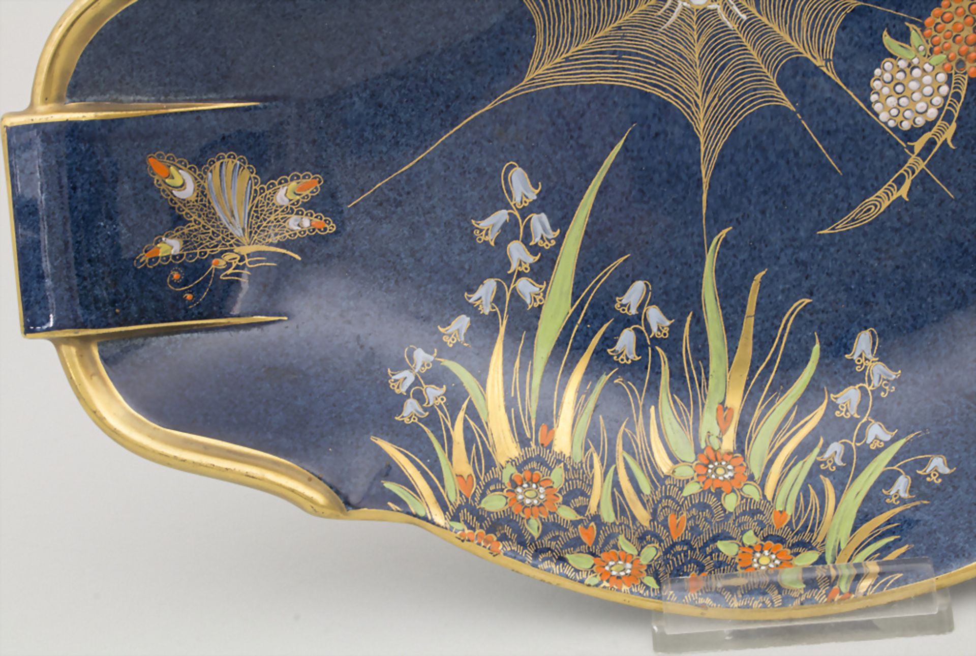 Zierschale mit Spinne / A Bleu Royale dish with a spider, Carlton Ware, Stoke-on-Trent, um 1930 - Image 3 of 5