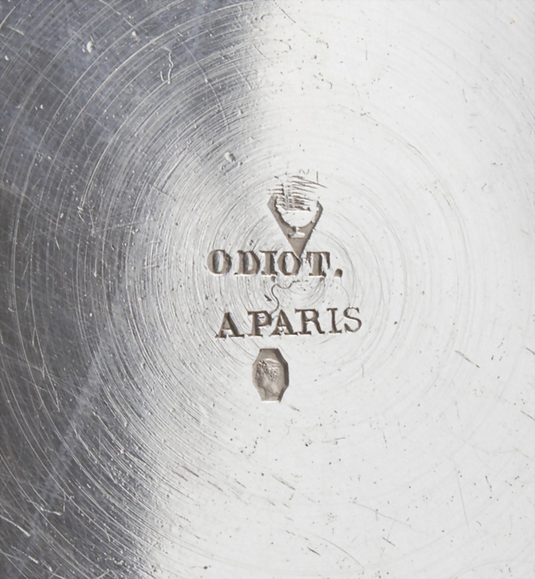 12 Silberteller / 12 assiettes en argent massif / A set of 12 silver plates, Odiot, Paris, um 1870 - Image 4 of 29