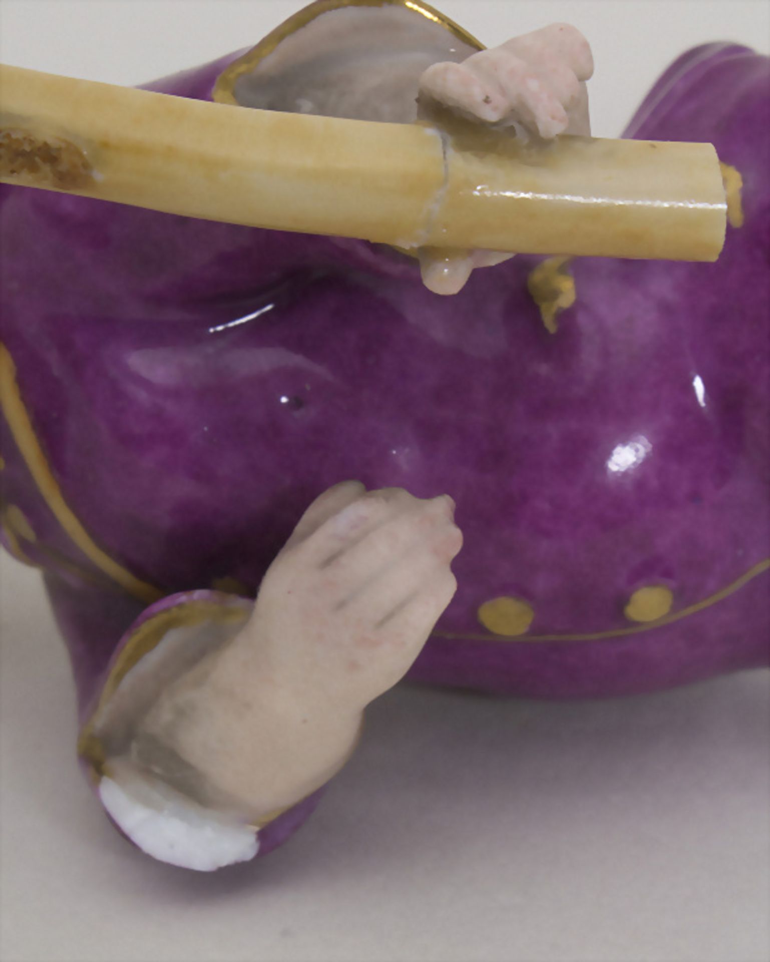 Kleine verkleidete Amorette / A small disguised amoretto, Meissen, 19. Jh. - Image 7 of 7