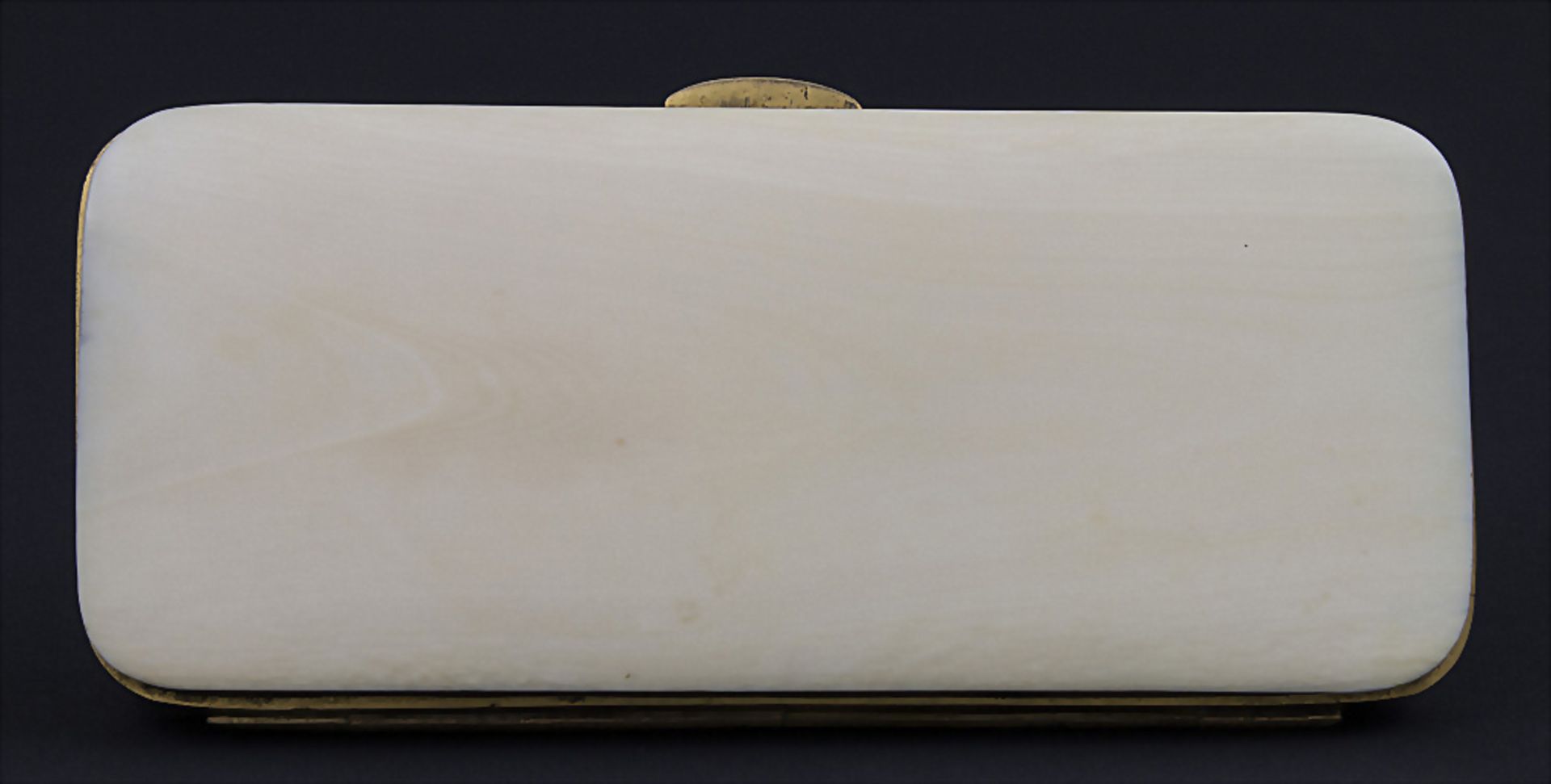 Etui mit feiner Elfenbeinschnitzerei / A case with fine ivory carving, deutsch, Ende 19. Jh. - Image 2 of 3