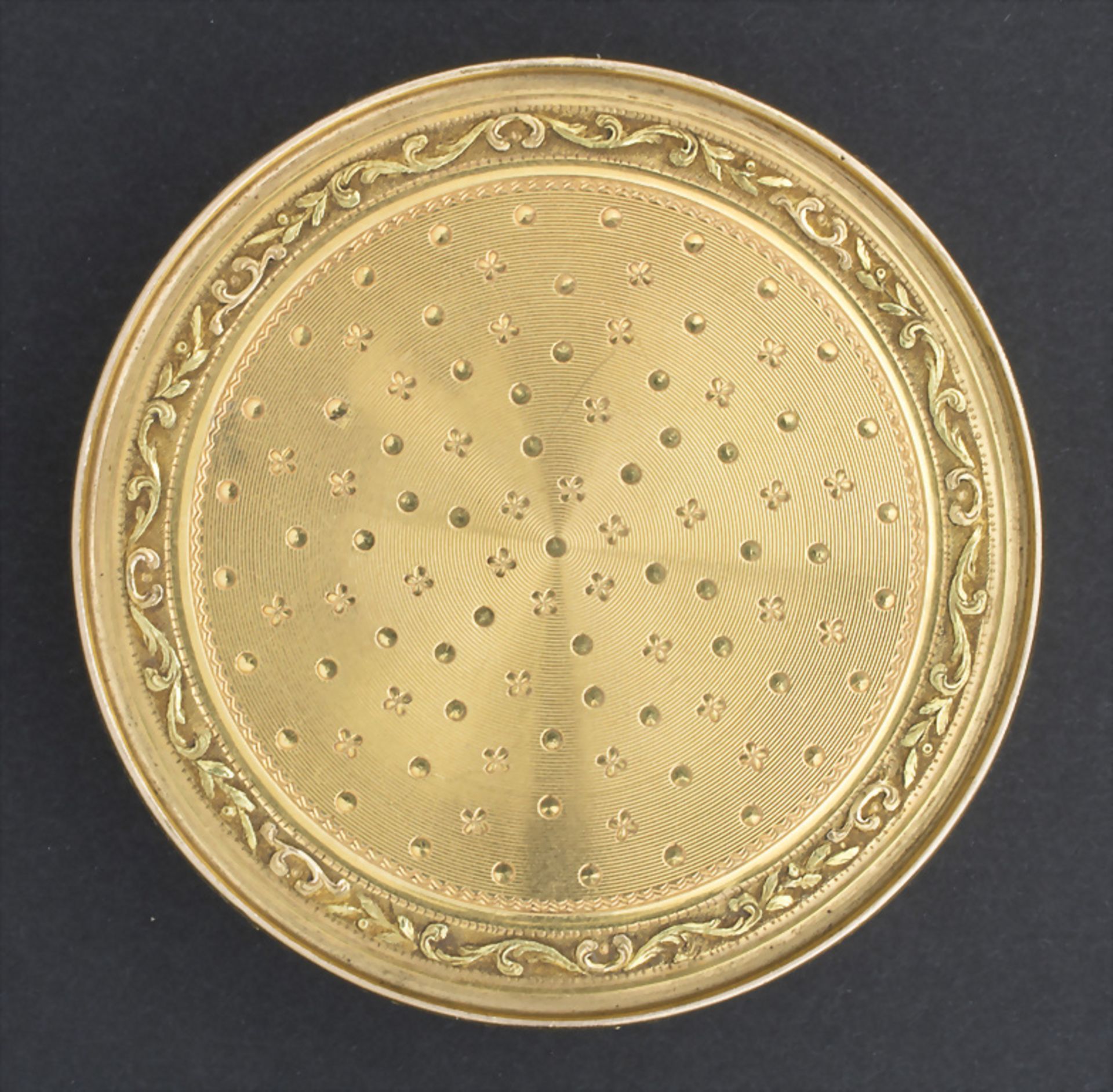 Tabatiere / A gold tobacco tin, Julien Josset, Paris, 1787 - Image 2 of 5