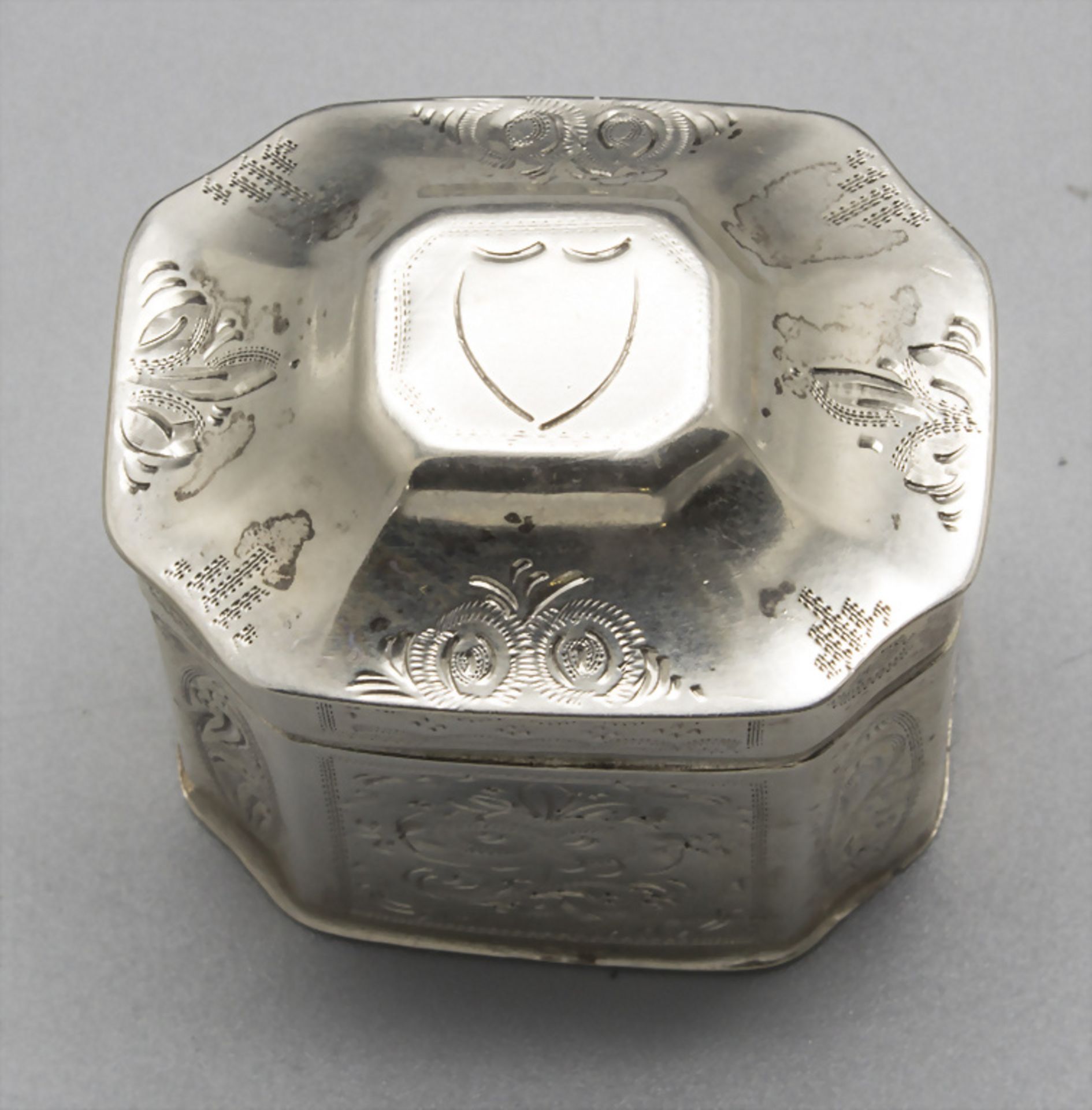 Tabatiere / Schnupftabakdose / A silver snuff box, Niederlande / Nederland, um 1833 - Image 3 of 8