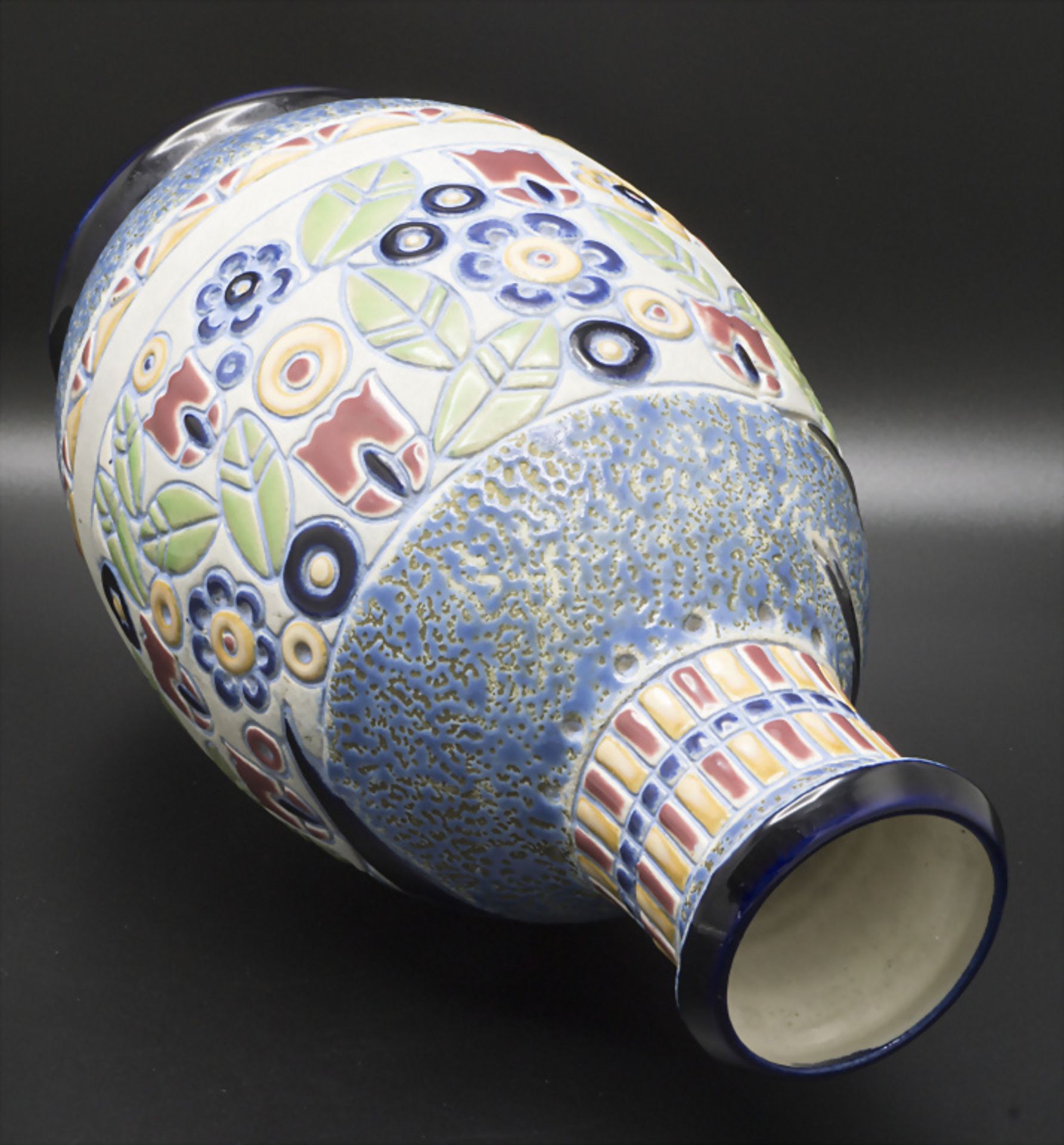 Große Art Déco Keramik Ziervase / A large Art Deco ceramic vase, Amphora-Werke, Riessner, ... - Bild 4 aus 6